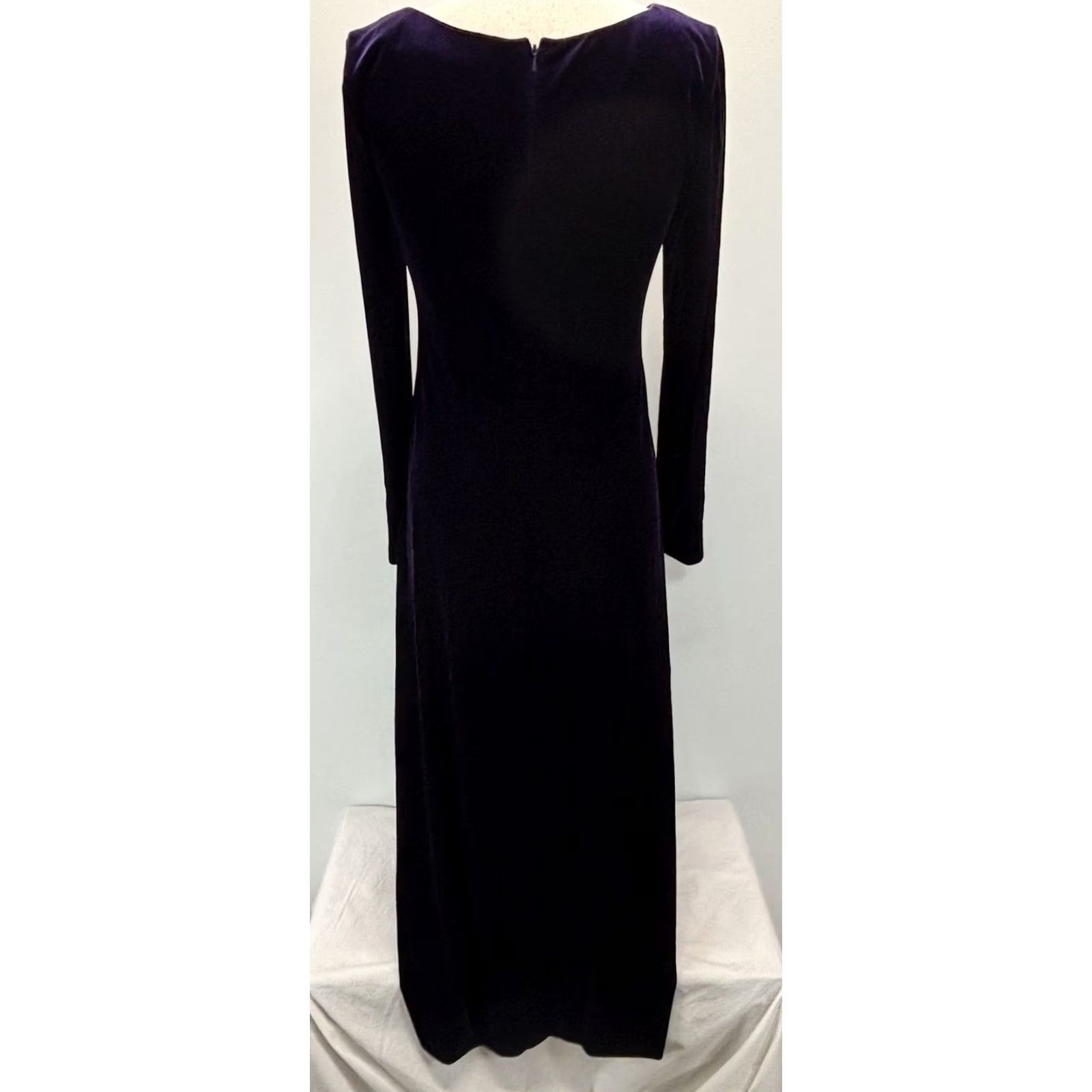 Vintage VINTAGE Dana Buchman Velvet Maxi Dress Sz 8 Deep Purple Witchy Fairy Whimsigoth Y2K Dress Womens Velvet Maxi Long Sleeve Asymmetric Purple 8 Womens Size M / US 6-8 / IT 42-44 - 3 Thumbnail