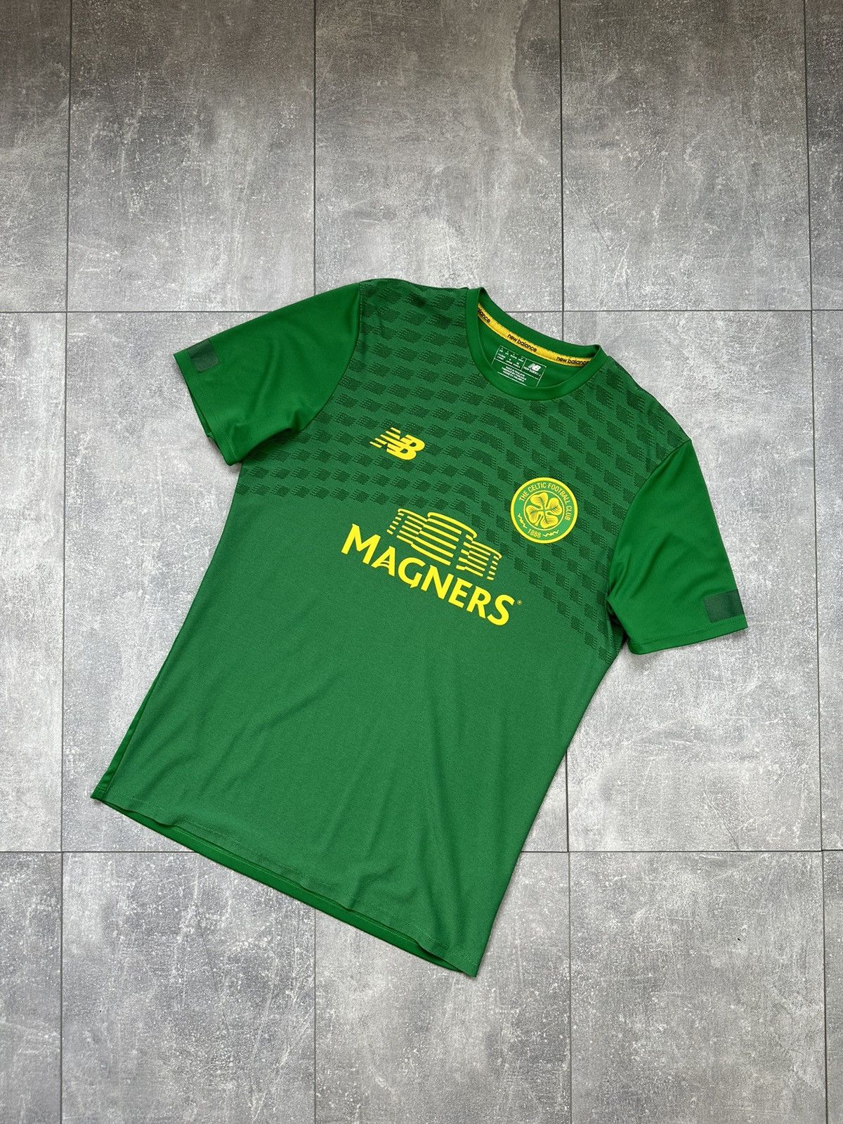 New Balance New Balance Celtic Home Training Soccer Jersey Size US S / EU 44-46 / 1 - 2 Thumbnail