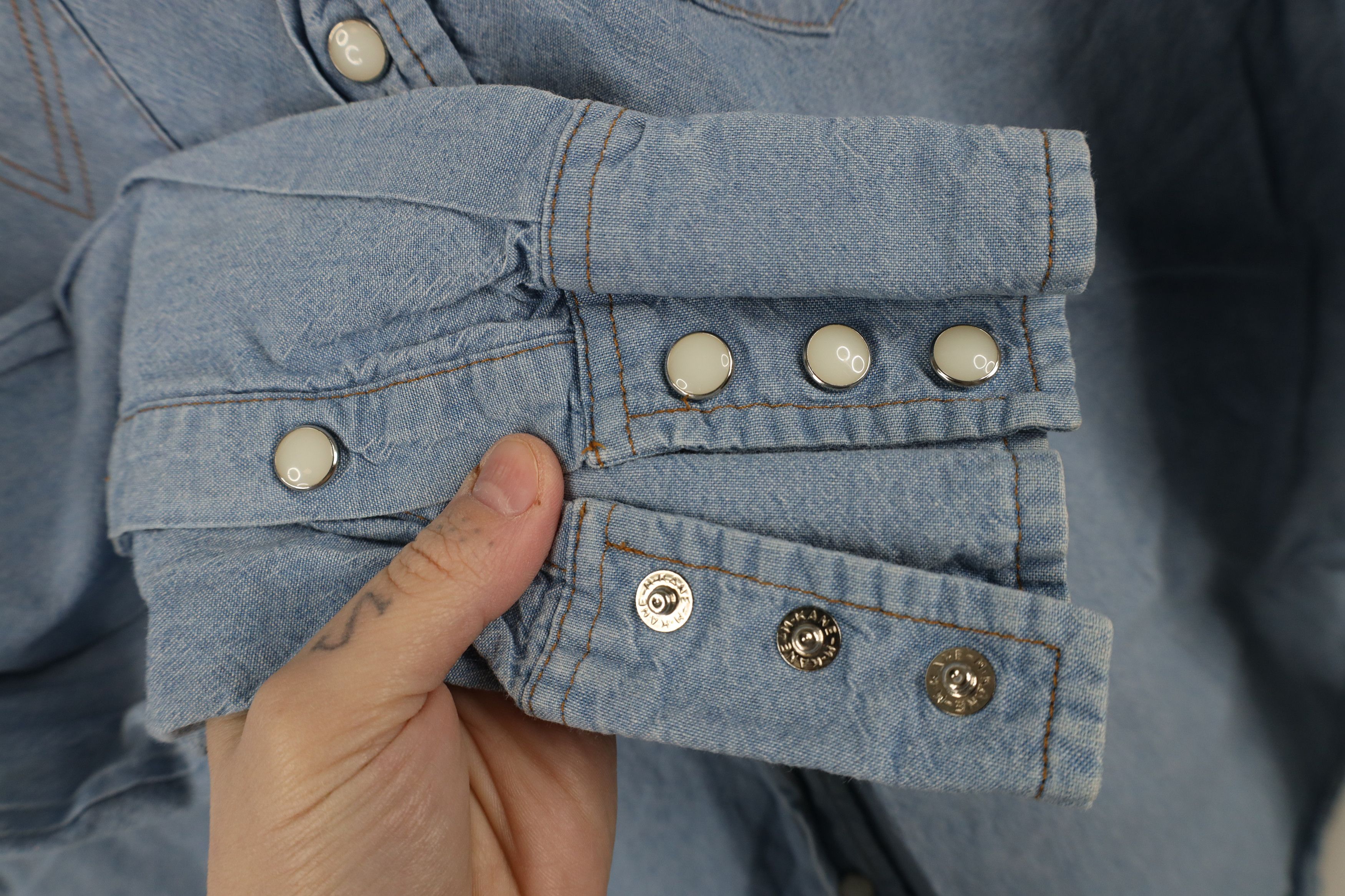Vintage × Wrangler Vintage 90s Wrangler Chambray Cowboy Button Shirt Blue Size US L / EU 52-54 / 3 - 4 Thumbnail