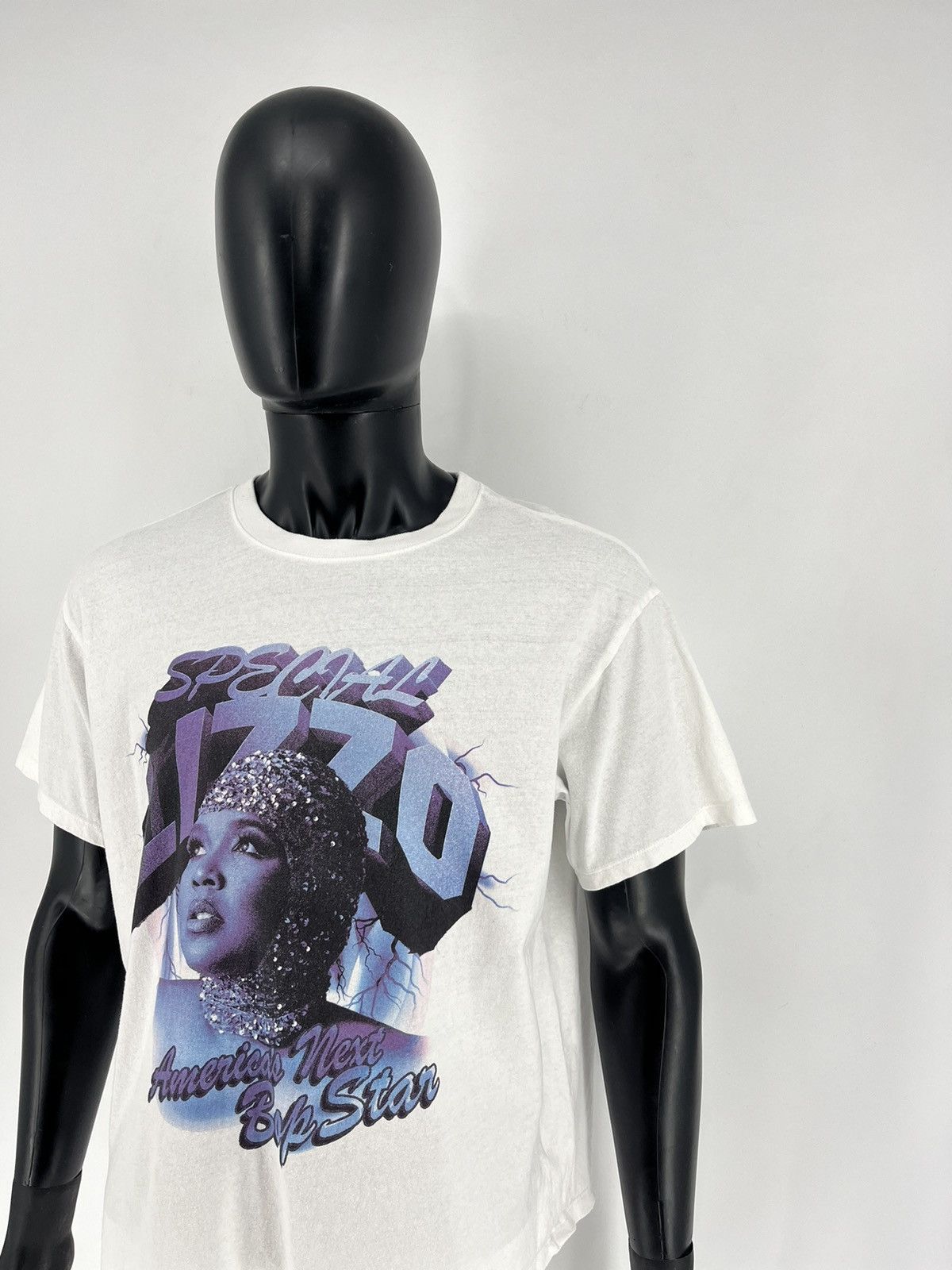 Band Tees × Rap Tees Vintage LIZZO BOB Star TEE Hiphop Rap Promo Tee Size US L / EU 52-54 / 3 - 4 Thumbnail