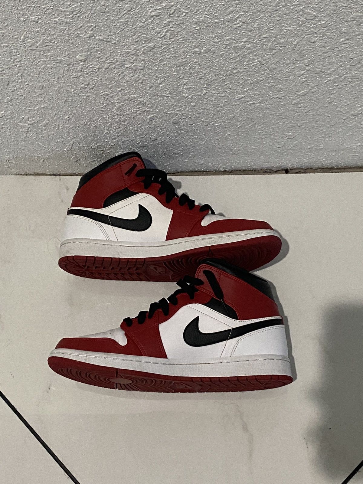 Chicago Jordan 1 Mid 2022