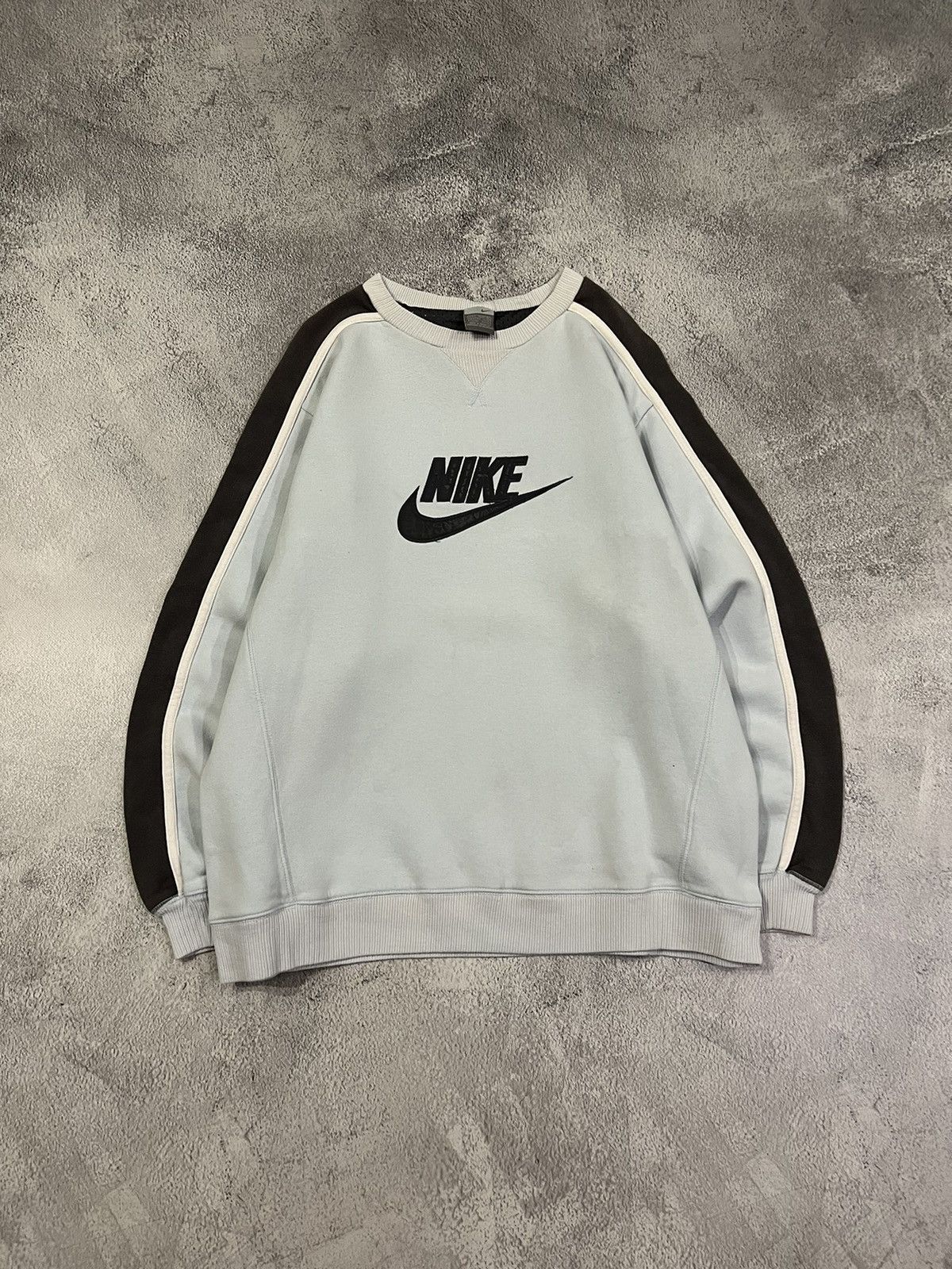Nike × Vintage Vintage Y2k Nike Big Logo Sweatshirt 00’s Light Blue Size US L / EU 52-54 / 3 - 1 Thumbnail