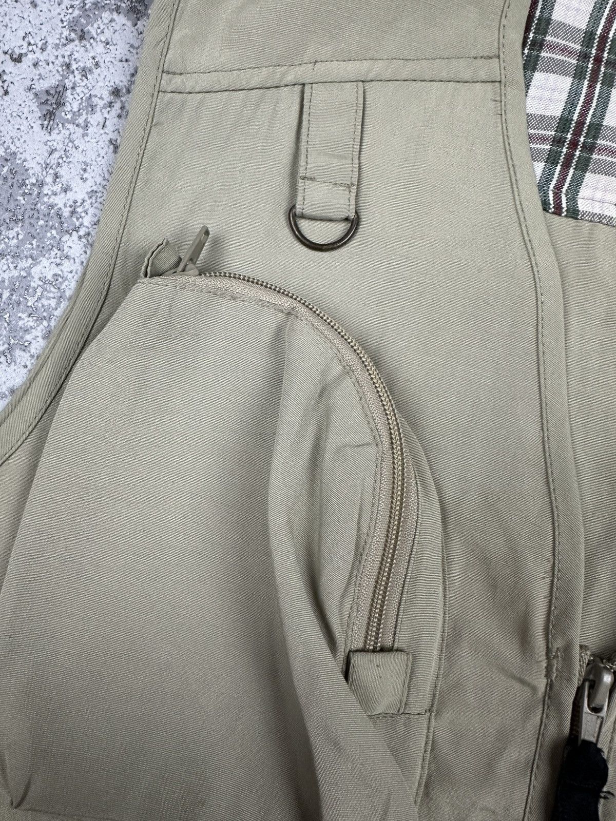 Japanese Brand Tactical Fishing Vest Beige Multi Pocket Outdoor Utility Size US L / EU 52-54 / 3 - 7 Thumbnail