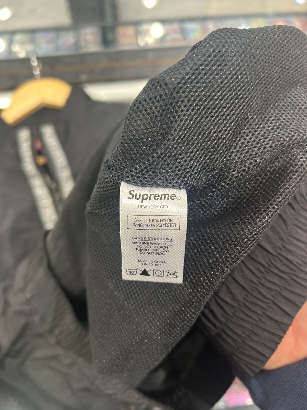 Supreme Supreme classic logo taping track jacket Size US M / EU 48-50 / 2 - 5 Thumbnail