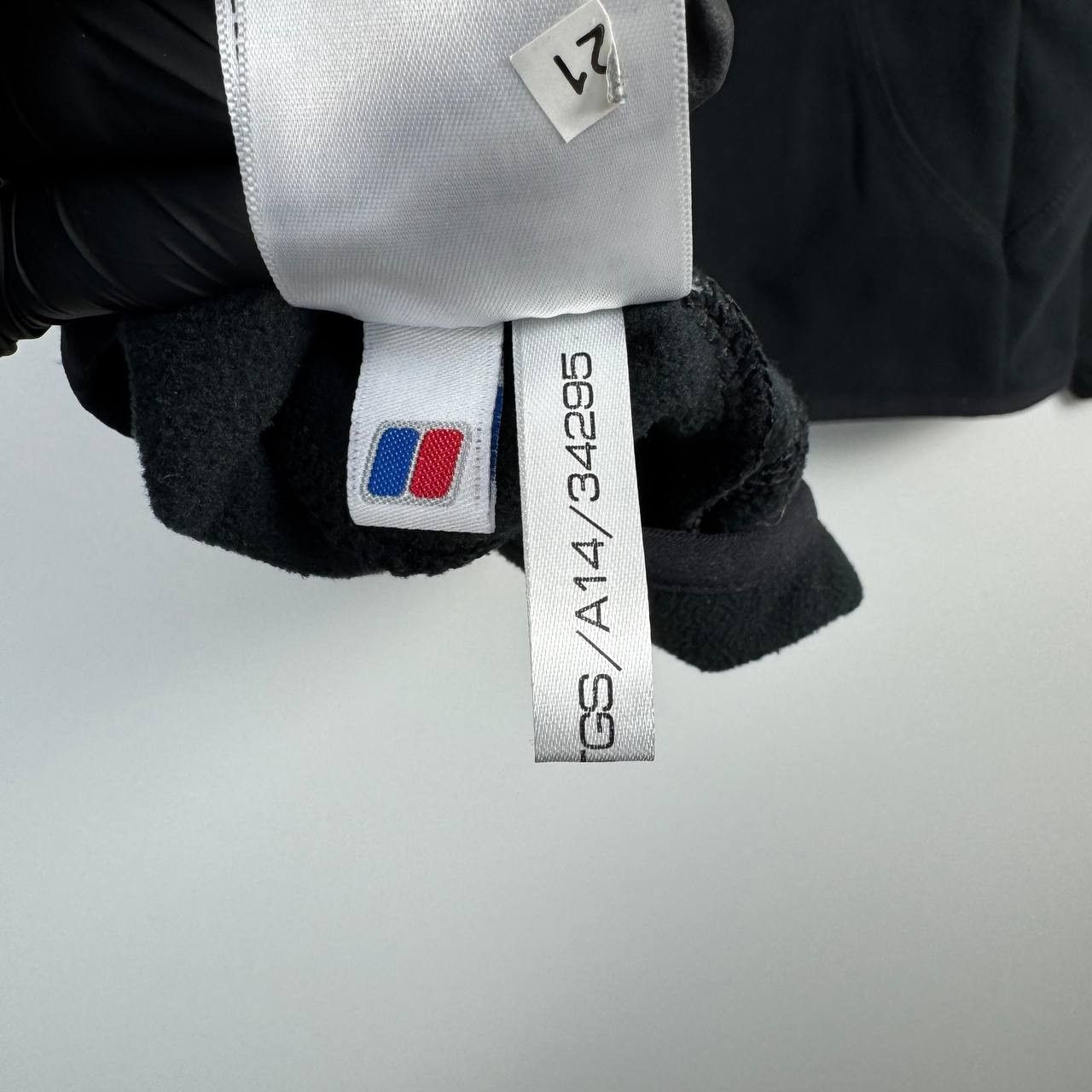 Berghaus Berghaus Fleece Jacket Black Full Zip Outdoor Women Size L Size L / US 10 / IT 46 - 10 Thumbnail