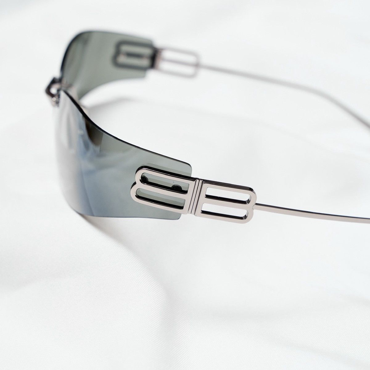 Balenciaga BALENCIAGA BB0484S 003 SUNGLASSES Size ONE SIZE - 3 Thumbnail
