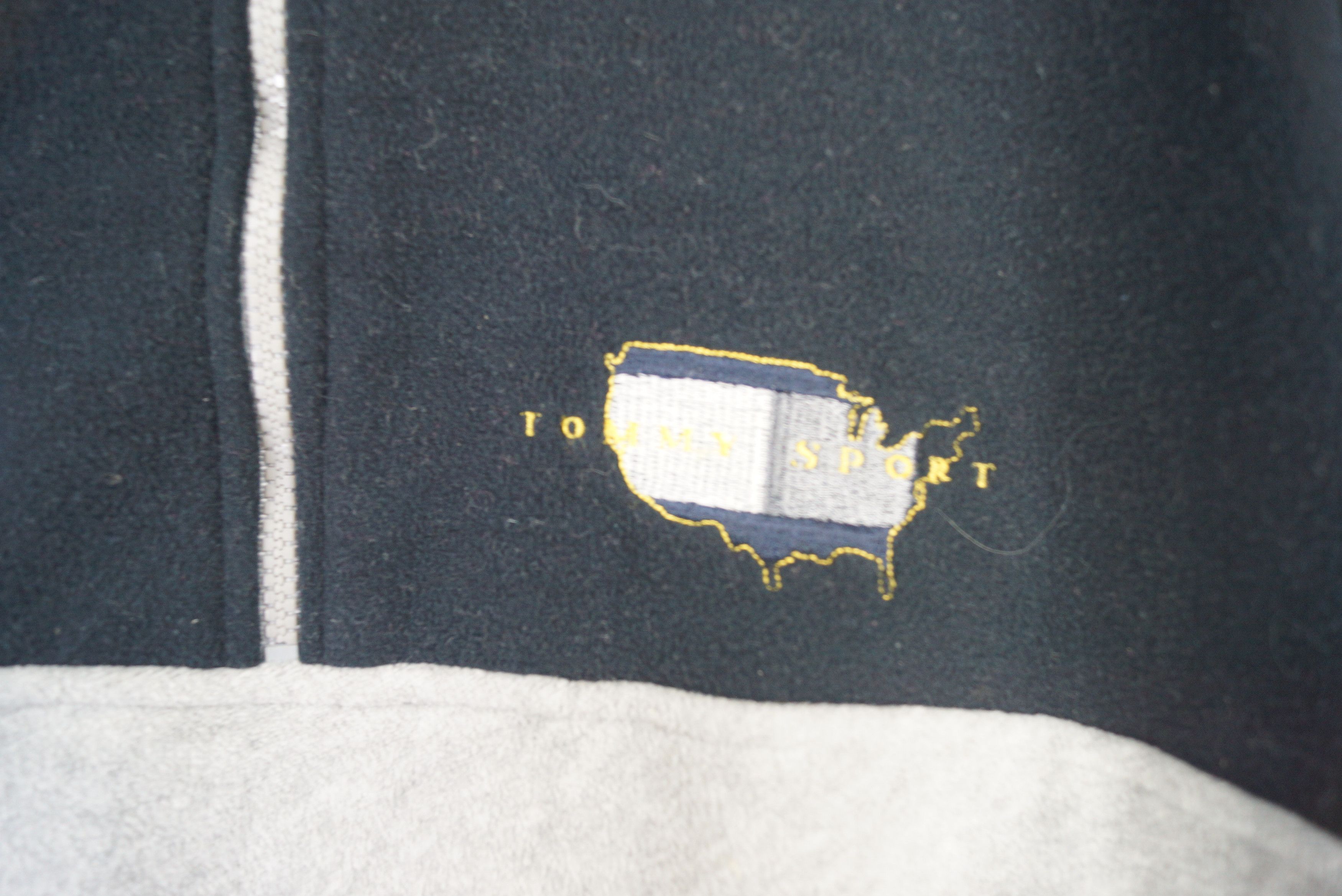 Tommy Jeans × Vintage Tommy Sport Fleece Half Zipper Nice Design Size US L / EU 52-54 / 3 - 2 Thumbnail