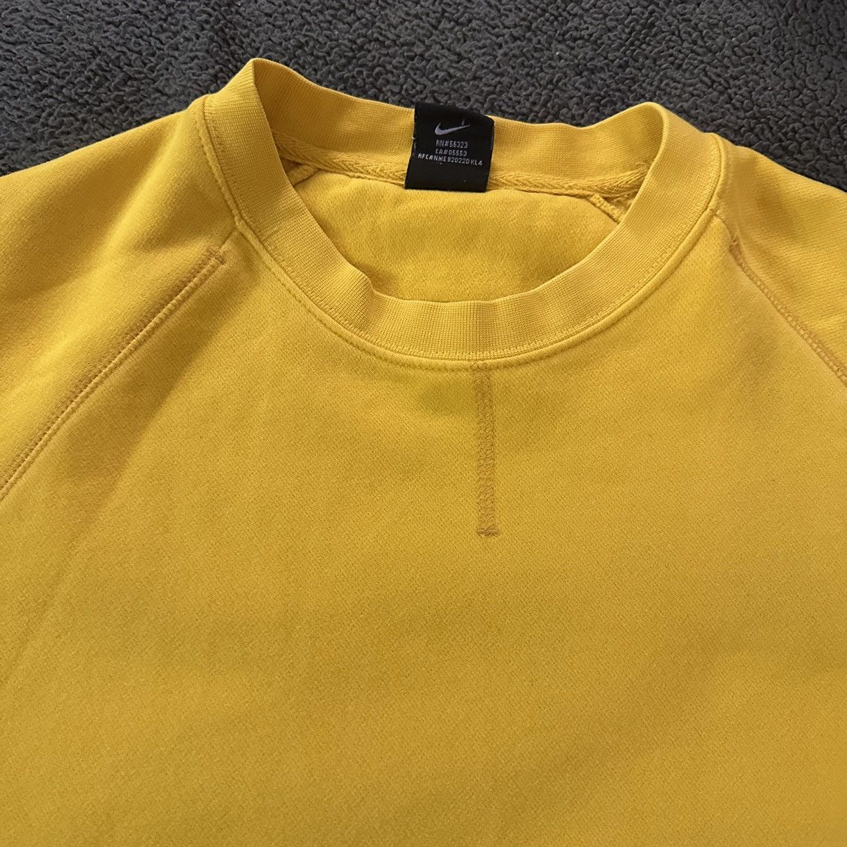 Nike × Vintage VTG Y2K Nike Crewneck Yellow Size US L / EU 52-54 / 3 - 8 Thumbnail