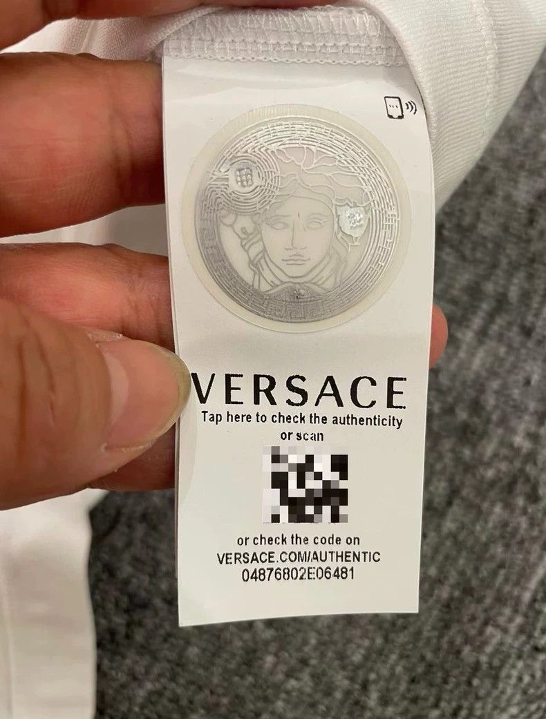 Versace Versace Round neck short-sleeved T-shirt Size US S / EU 44-46 / 1 - 5 Thumbnail
