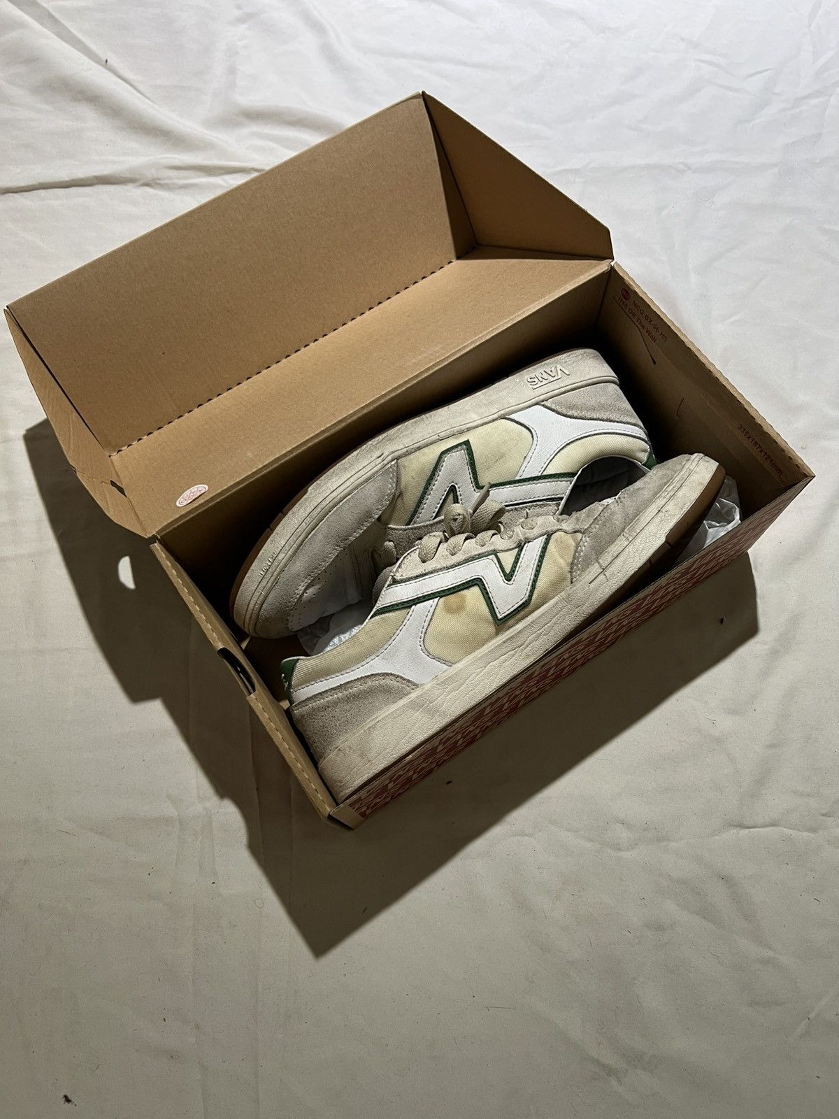 Vans Vans Lowland CC Serio Collection Size US 11.5 / EU 44-45 - 1 Thumbnail