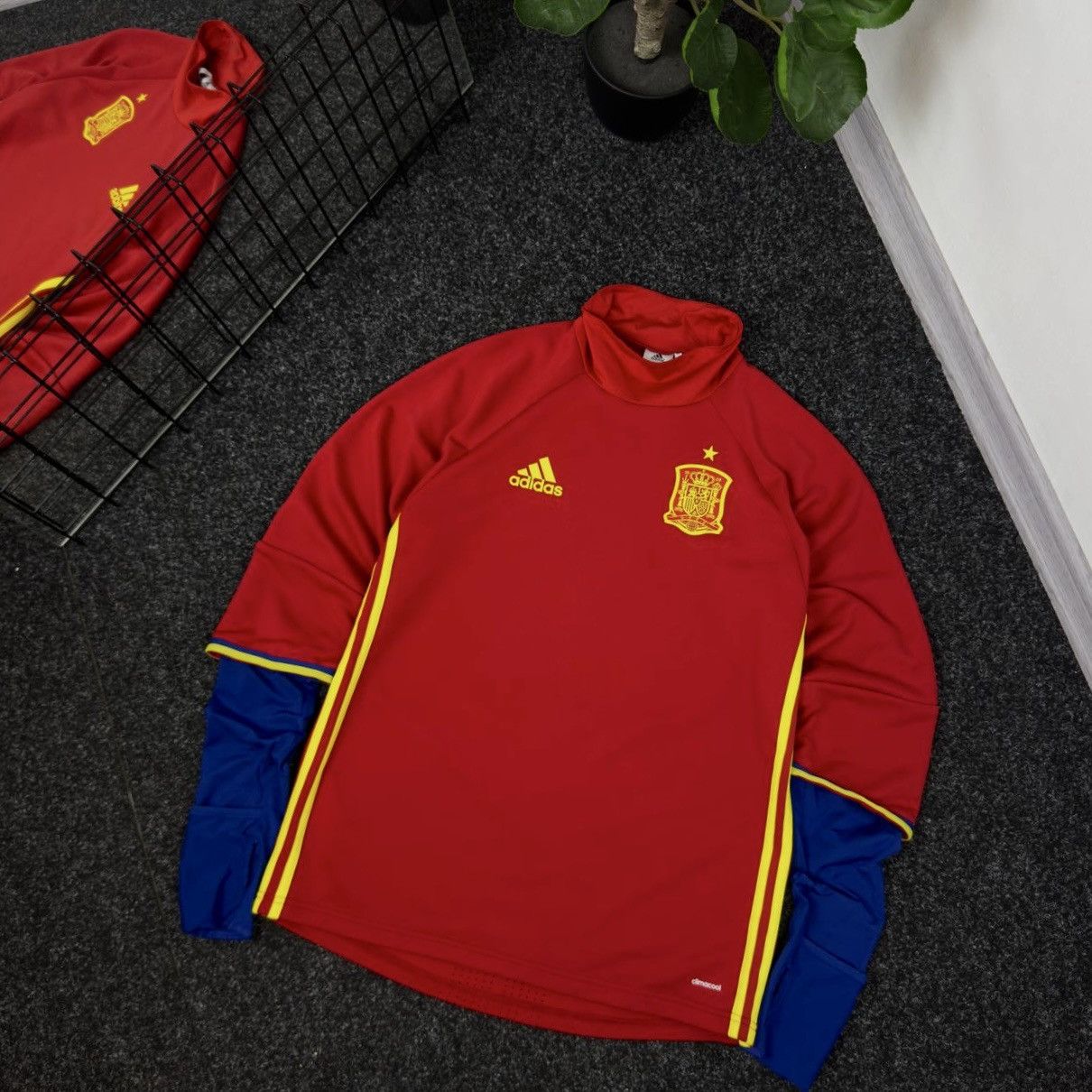 Adidas Adidas Spain sweatshirt jersey football bloke-core Size US M / EU 48-50 / 2 - 1 Thumbnail