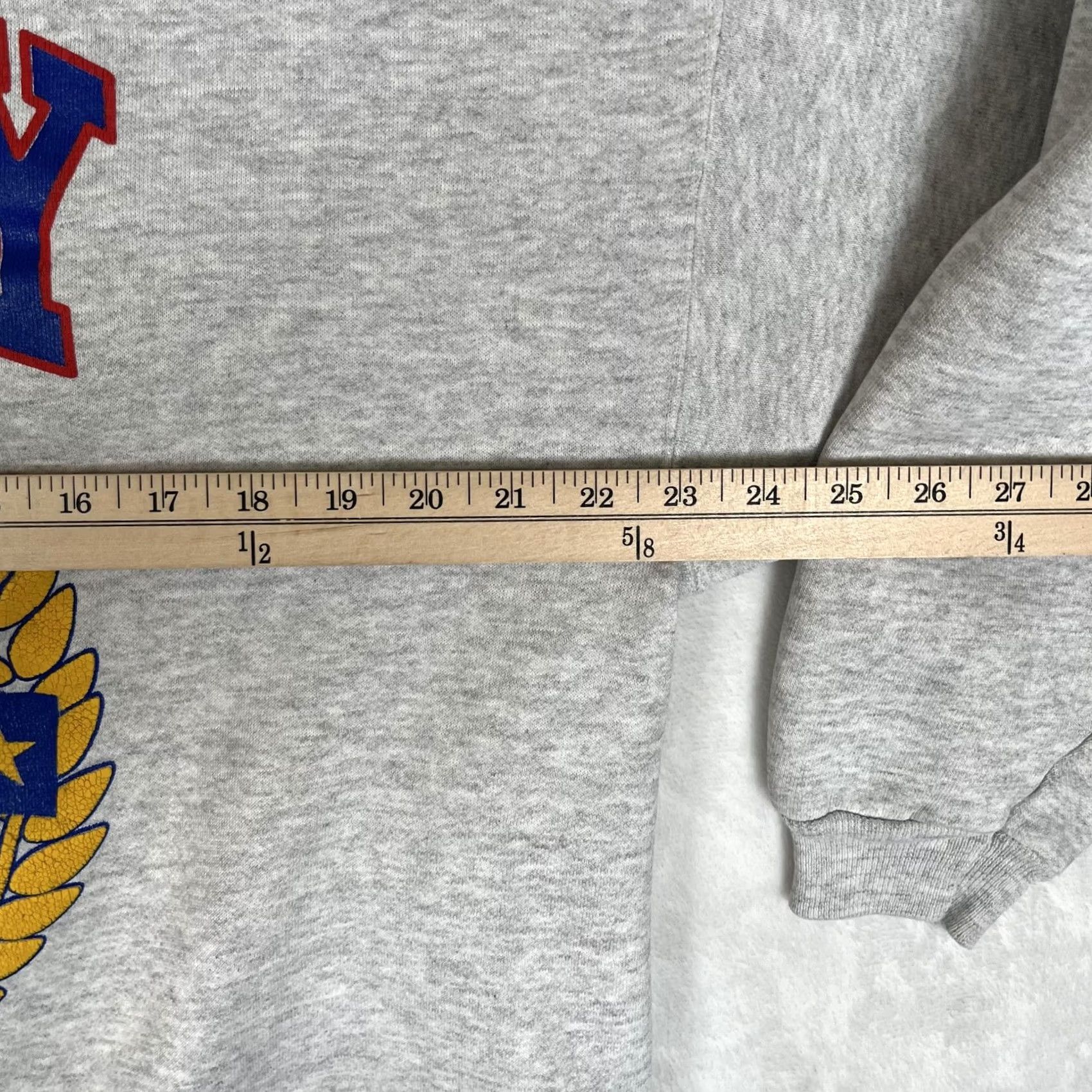 Hanes VINTAGE Hanes Mickey Mouse Sweatshirt Mens XL Gray Heavyweight Fleece 90s Size US XL / EU 56 / 4 - 5 Thumbnail