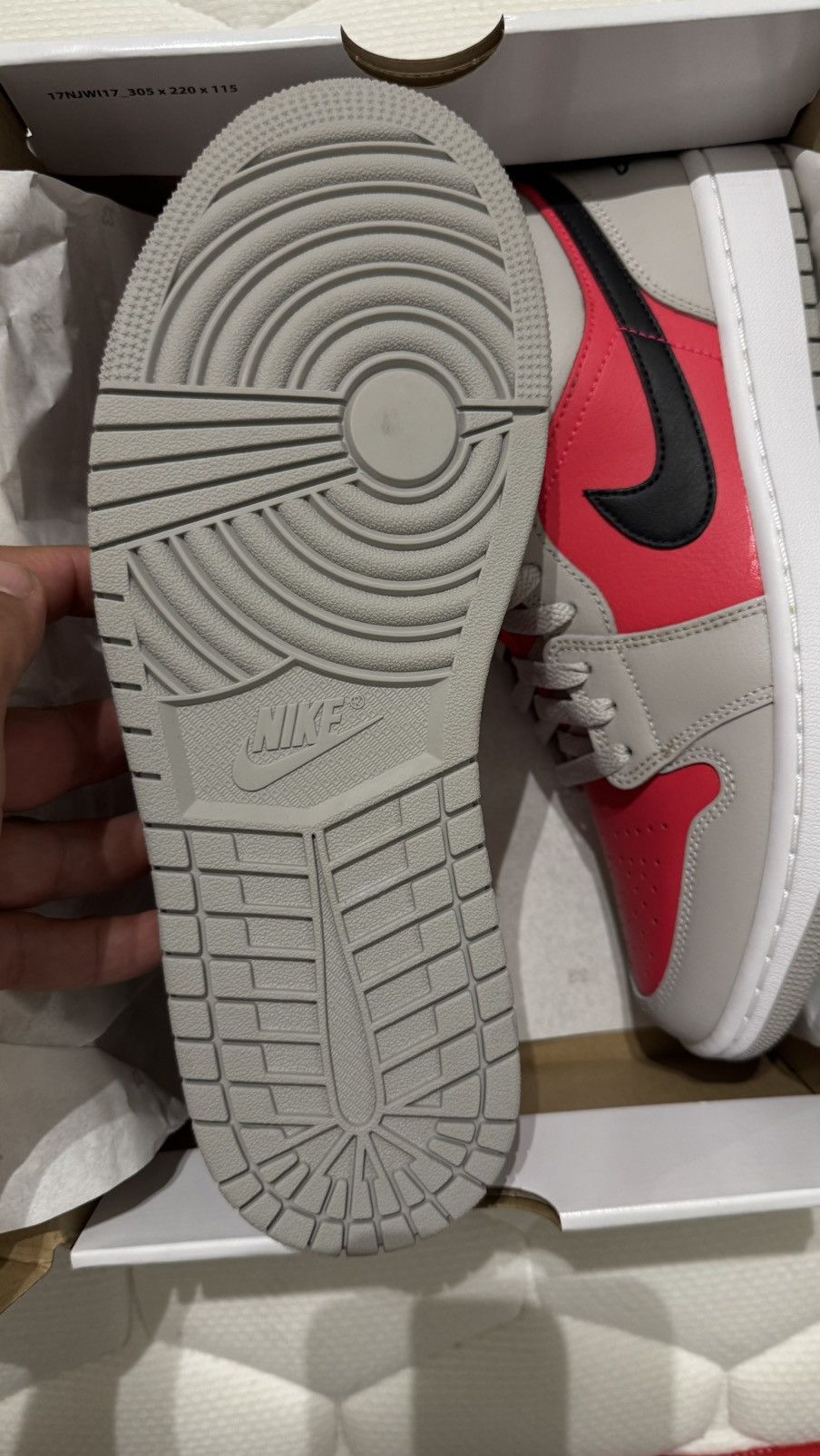 Jordan Brand WMNS AIR JORDAN 1 LOW Size US 9 / EU 42 - 7 Thumbnail