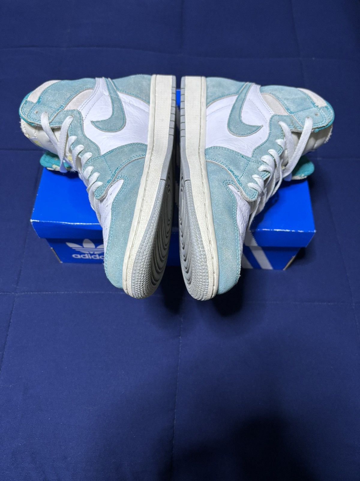 Jordan Brand Jordan 1 Retro High OG Turbo Green 2019 Size 10.5 Size US 10.5 / EU 43-44 - 4 Thumbnail