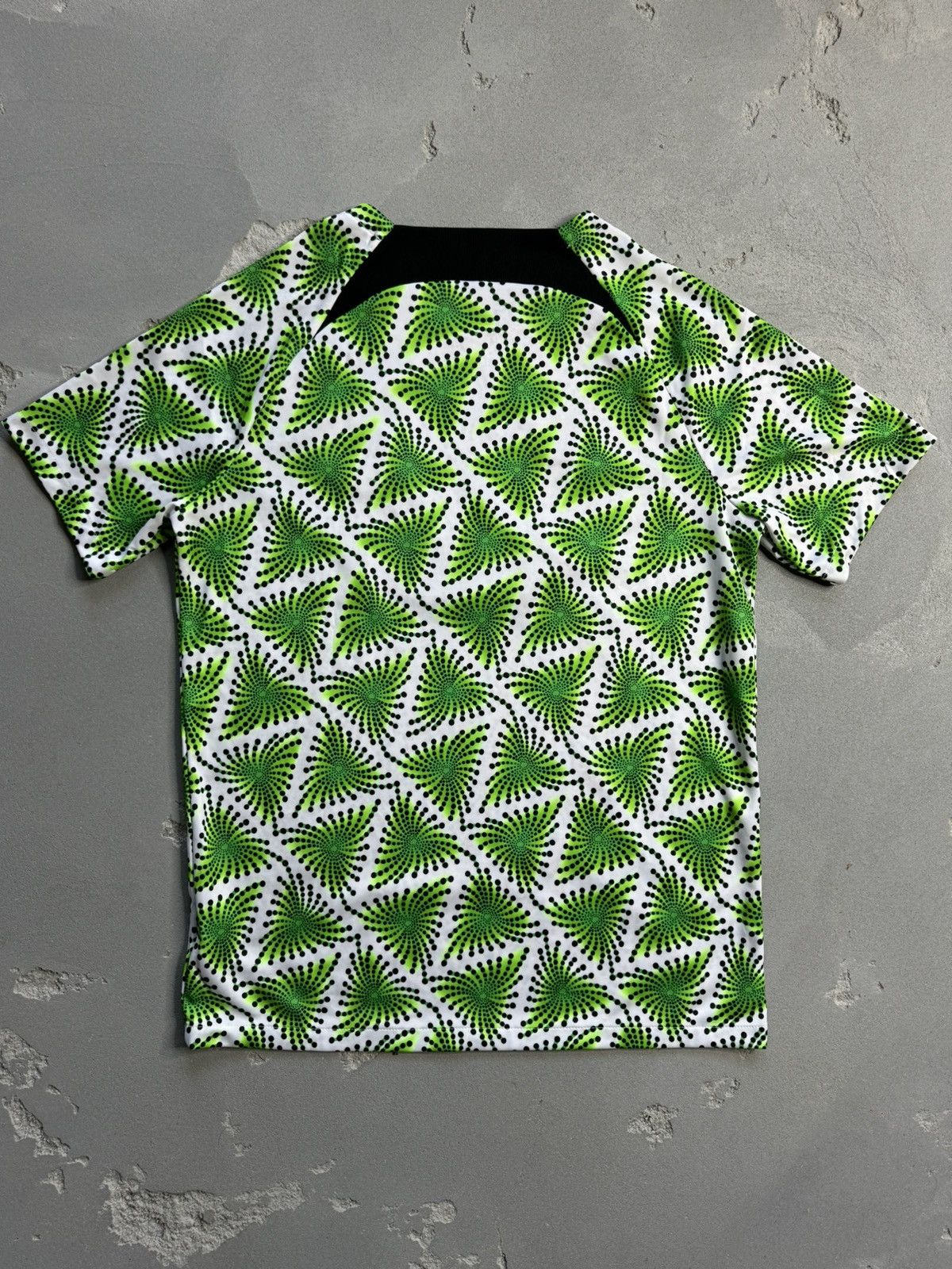 Nike × Vintage 2022-23 Nigeria Nike Training Shirt Size L Size US L / EU 52-54 / 3 - 2 Thumbnail