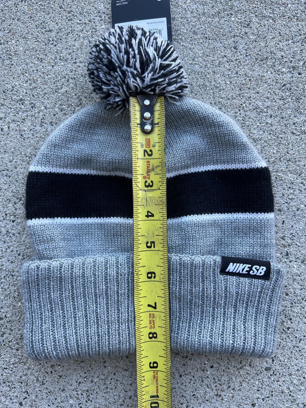Nike Brand New Nike SB Grey/Black Snowboarding/Ski Beanie Size ONE SIZE - 7 Thumbnail