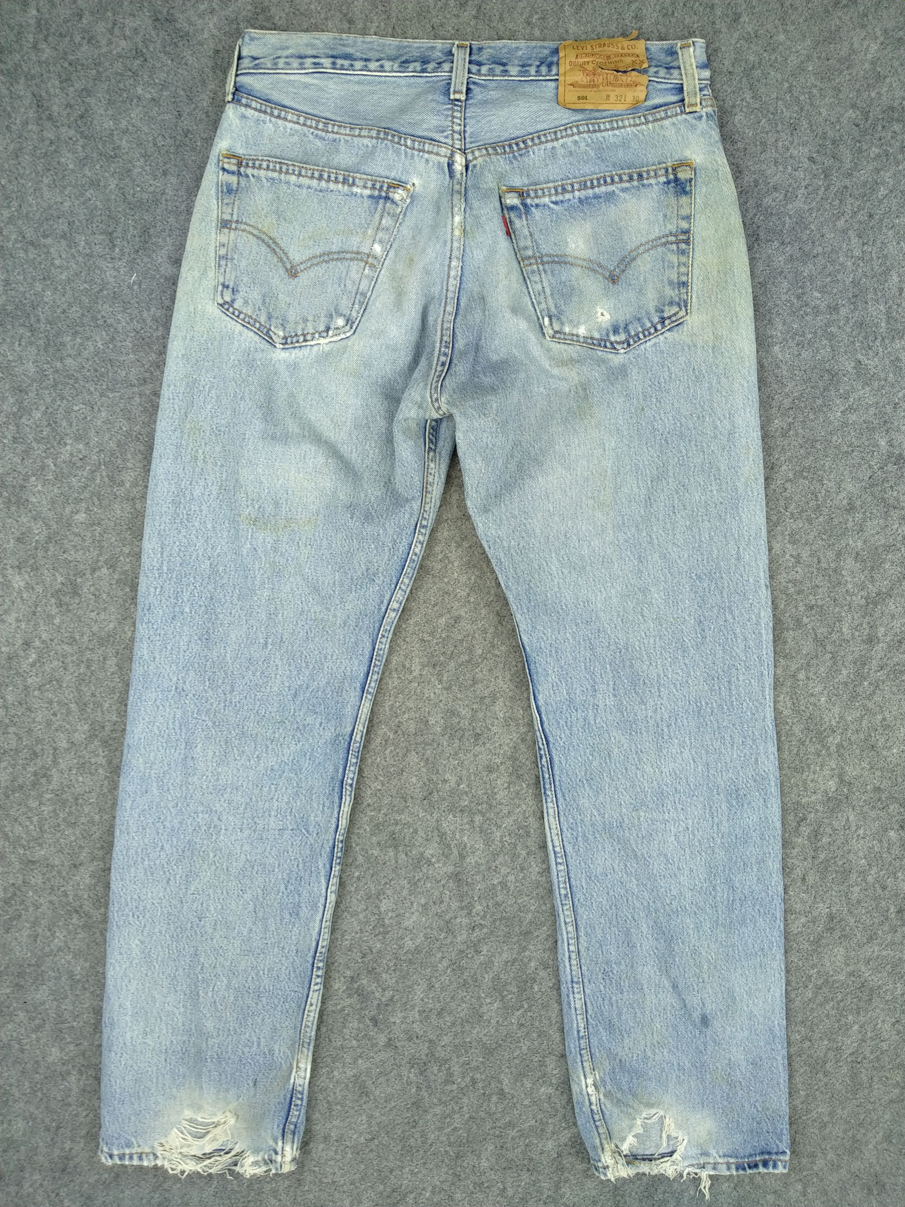 Levi's Light Wash Vintage Levi's 501 Distressed Denim 31x29.5 JN582 Size US 31 - 2 Thumbnail