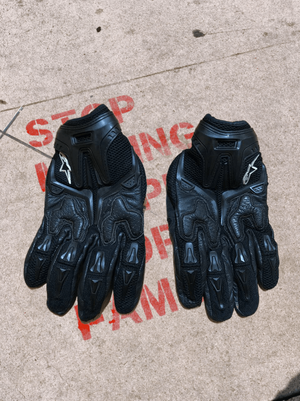 Alpinestars Alpinestars Motorbike Mesh Leather Gloves Black Size ONE SIZE - 1 Thumbnail