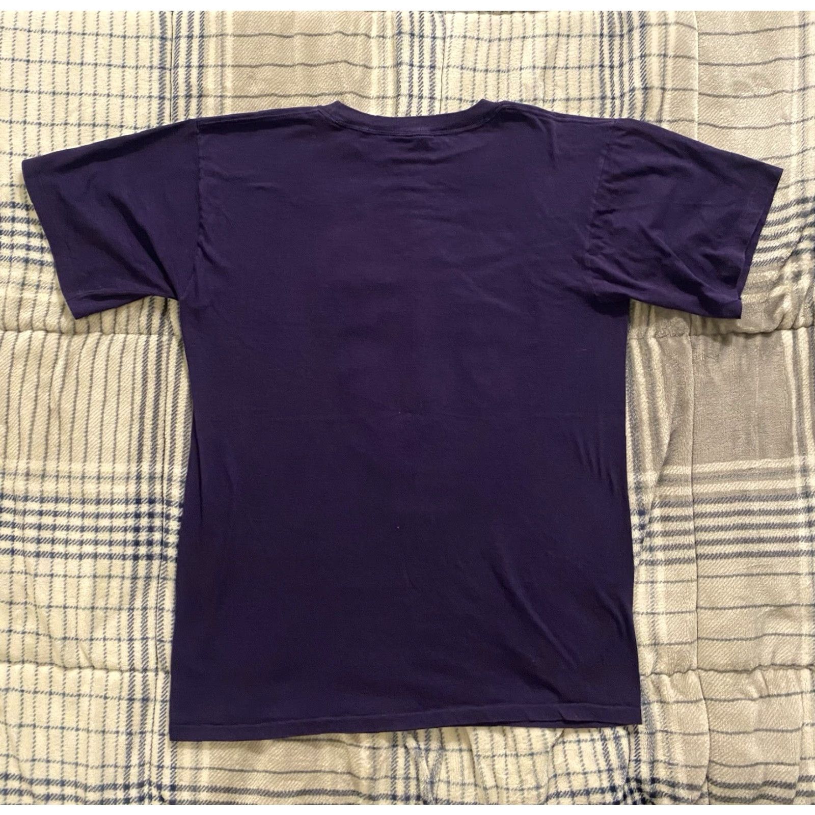 Vintage VINTAGE Montana Grizzly Country T Shirt Purple Adult L Mens Short Sleeve Crew Neck Cotton Blend Graphic Print 90s Animals Nature Regular Fit Size US L / EU 52-54 / 3 - 3 Thumbnail