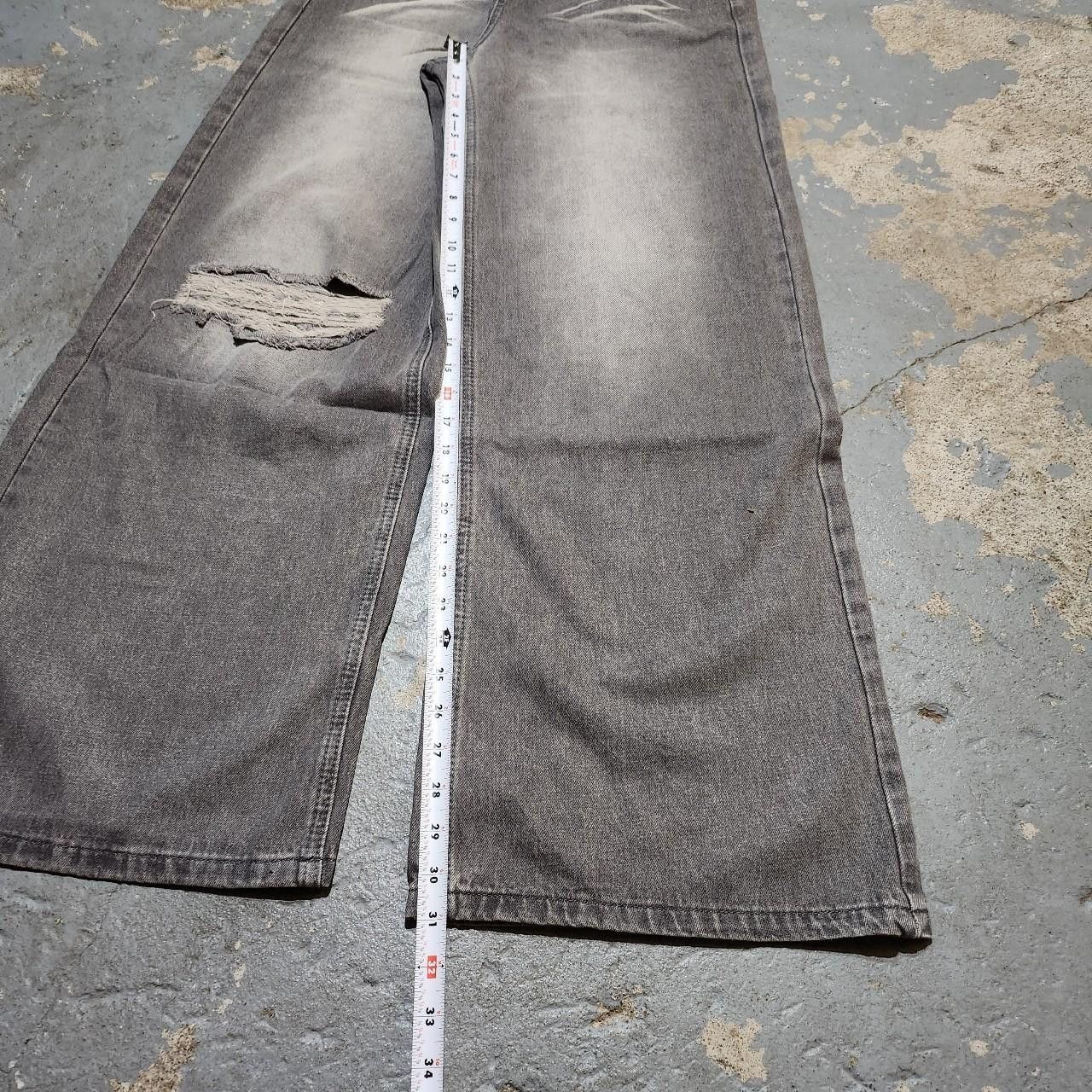 Japanese Brand grey distressed ripped faded baggy jeans y2k style Size US 28 / EU 44 - 6 Thumbnail