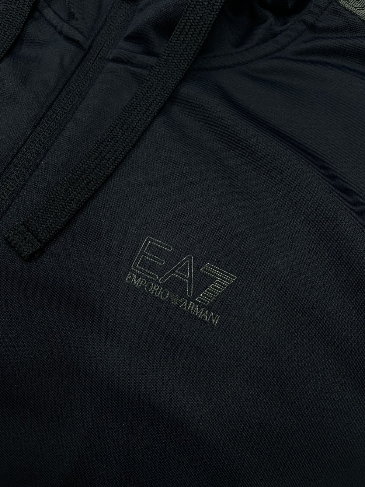 Armani Exchange × Emporio Armani × Giorgio Armani Mens Emporio Armani Zip Hoodie Navy Lampas Size L Size US L / EU 52-54 / 3 - 6 Thumbnail