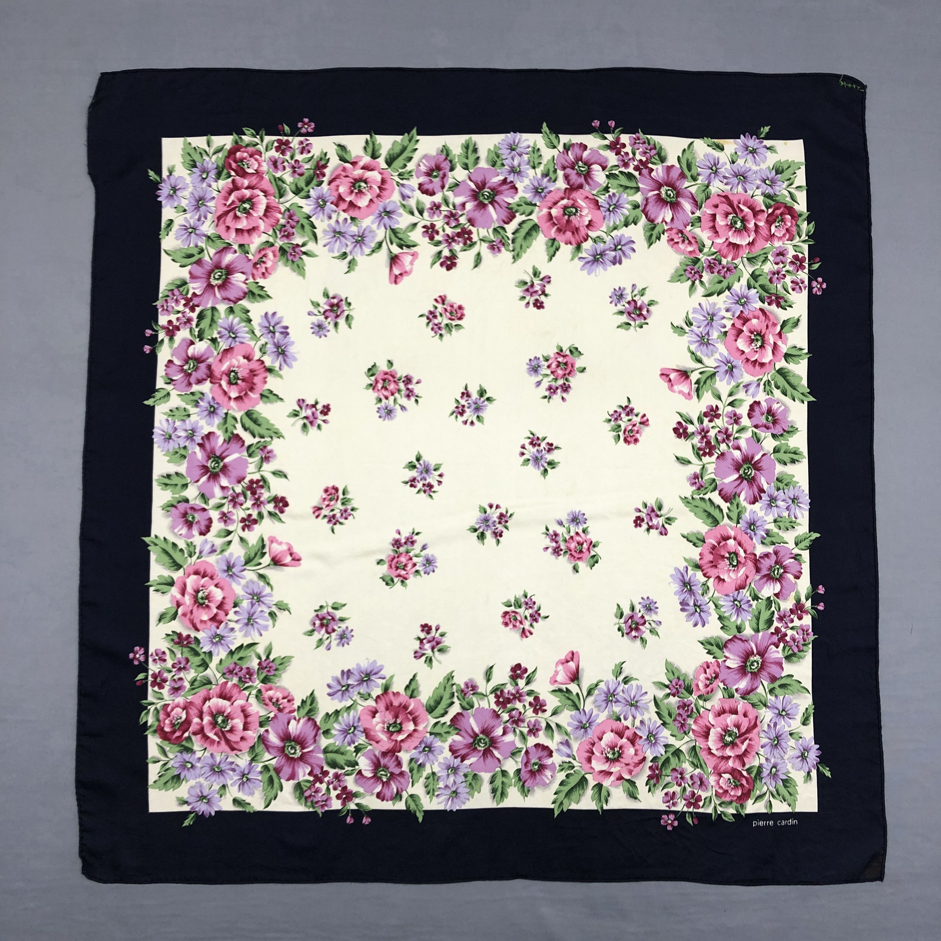 Pierre Cardin × Vintage Vintage Pierre Cardin SILK Scarf Twill Stole Wraps Scarves Size ONE SIZE - 1 Thumbnail