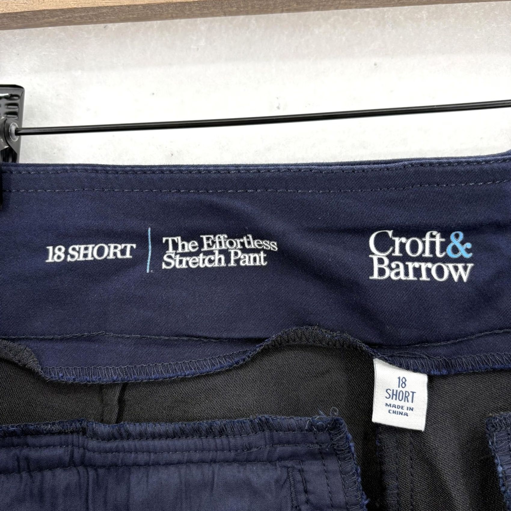 Croft & Barrow Croft & Barrow Pants Womens 18 Short Navy Straight Mid Rise Effortless Stretch Size 40" / US 18 - 6 Thumbnail
