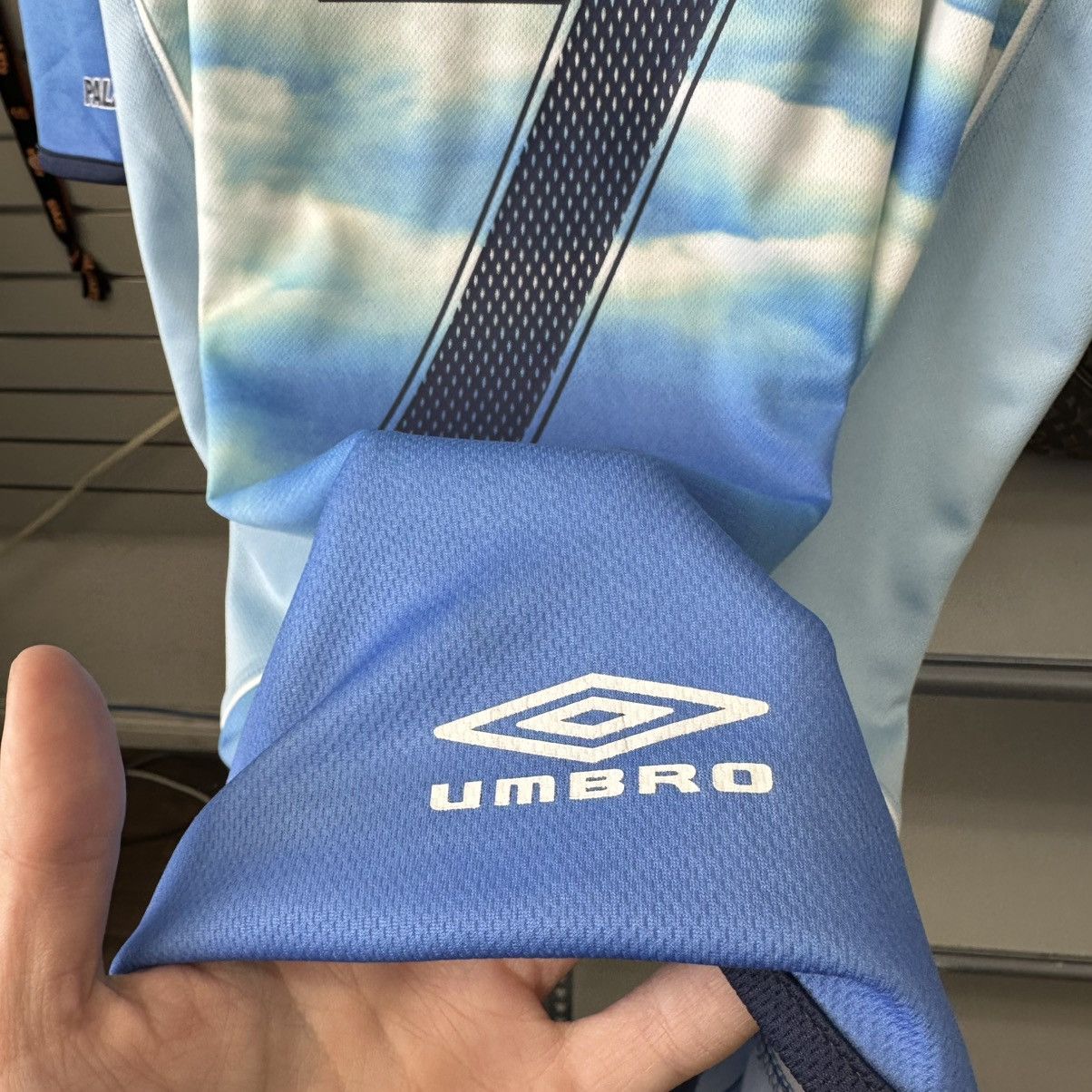 PALACE UMBRO AWAY SHIRT DREAM SKY