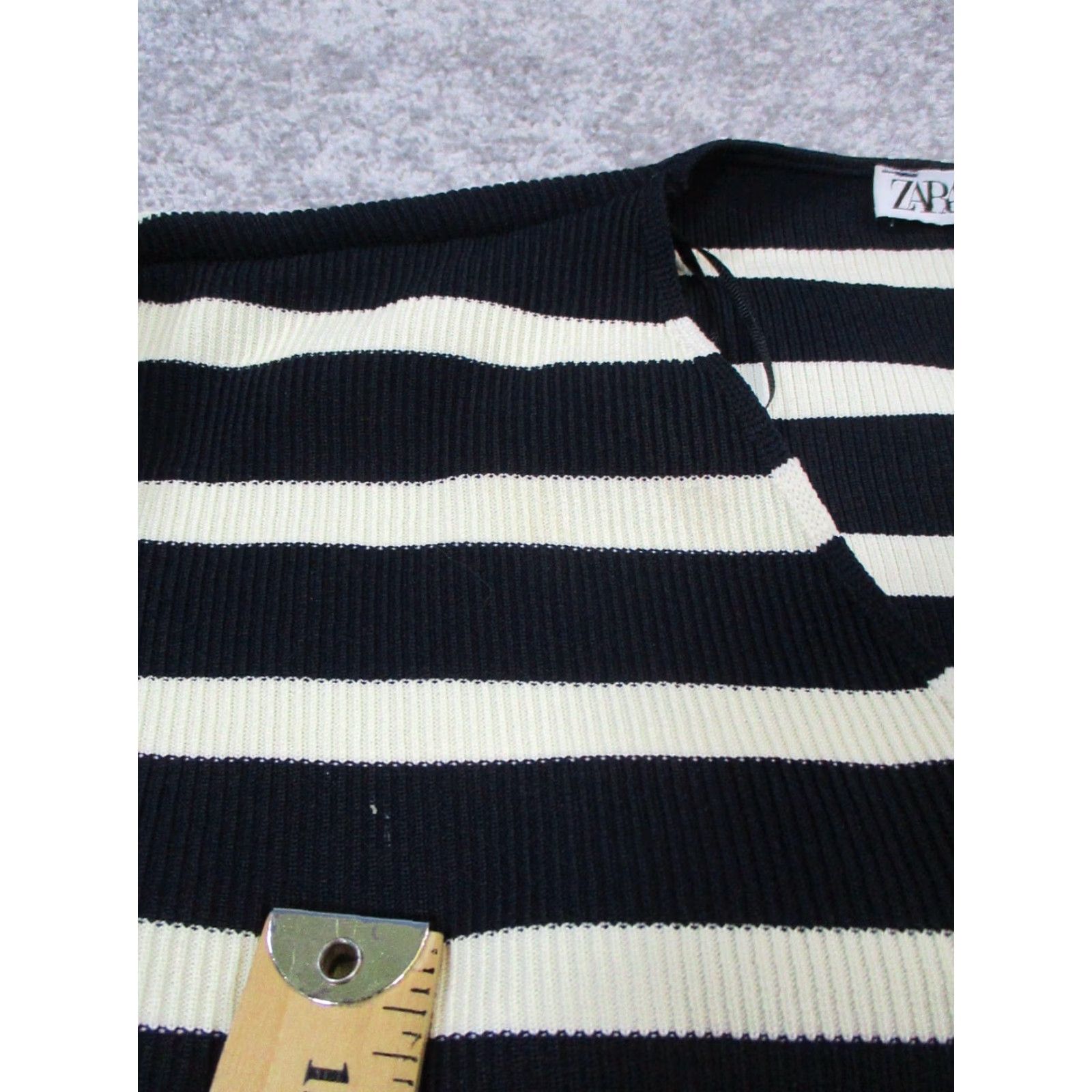 Zara Zara Sweater Womens Small Blue Beige Knit Pullover V-Neck Long Sleeve Casual Winter Fall Regular Polyester Knit Pattern Striped Size S / US 4 / IT 40 - 7 Thumbnail