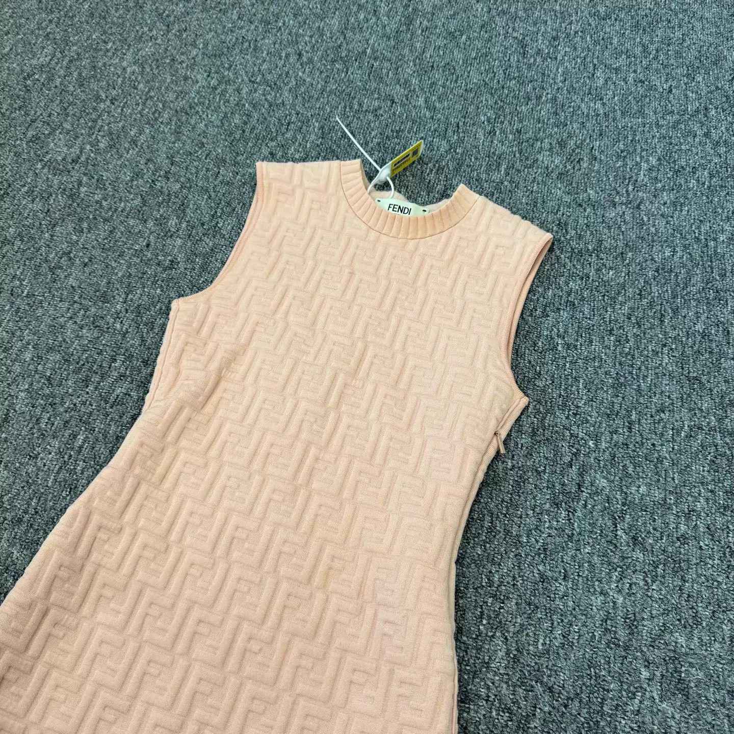 Fendi Fendi pink sleeveless all-over print dress size 38 99 new Size XS / US 0-2 / IT 36-38 - 3 Thumbnail