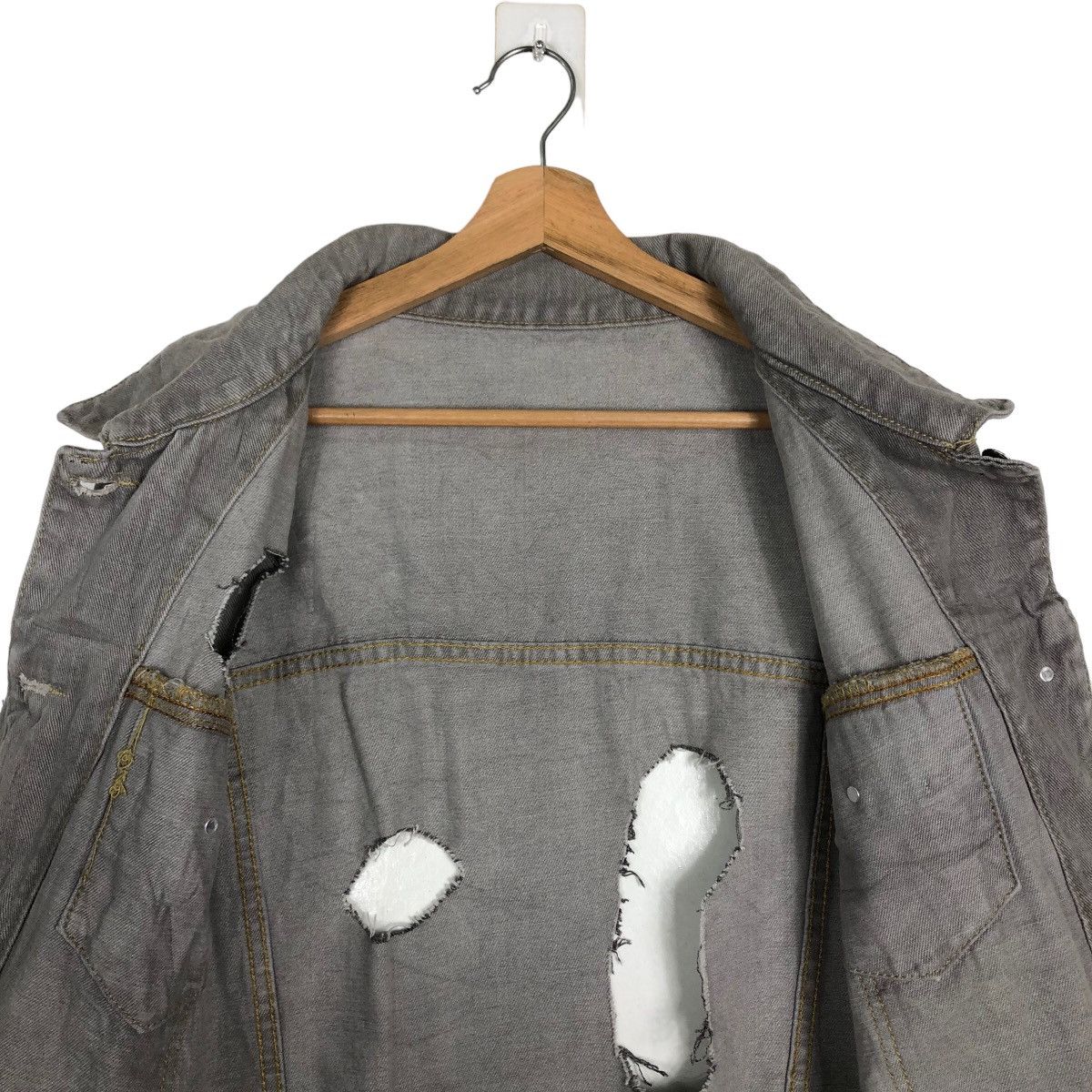 Japanese Brand 🔥Rare Bondage Holes Holes Denim Jacket Balenciaga Style Size US M / EU 48-50 / 2 - 11 Thumbnail