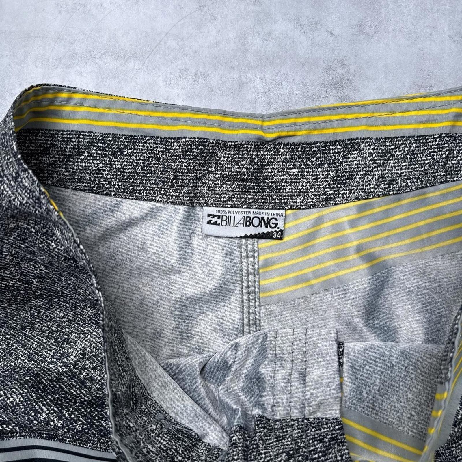 Billabong Y2K Billabong 00s Board Surf shorts Size US 32 / EU 48 - 4 Thumbnail