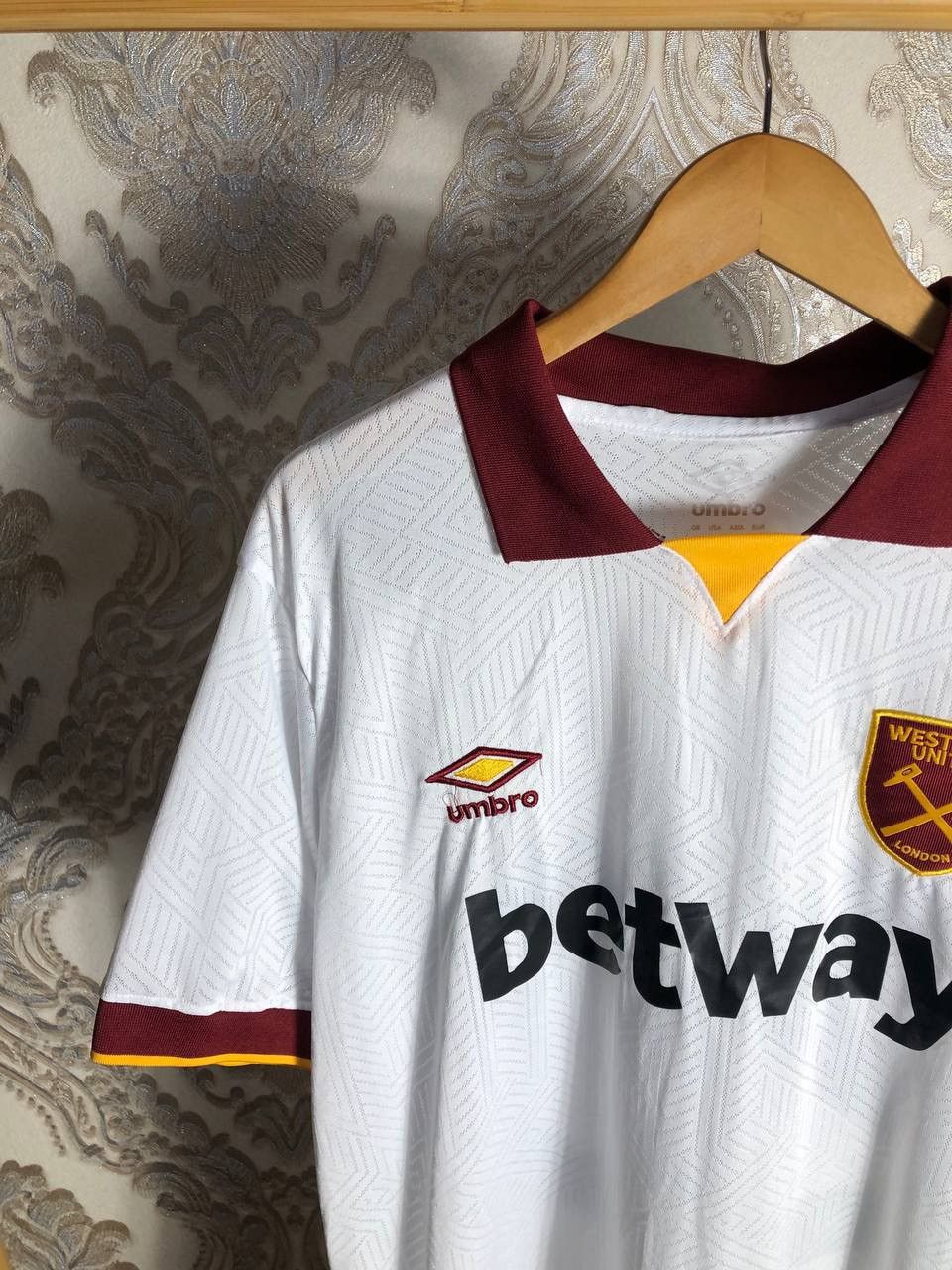 Umbro VINTAGE UMBRO FC WEST HAM UNITED ENGLAND SOCCER JERSEY RETRO Size US XXL / EU 58 / 5 - 4 Thumbnail
