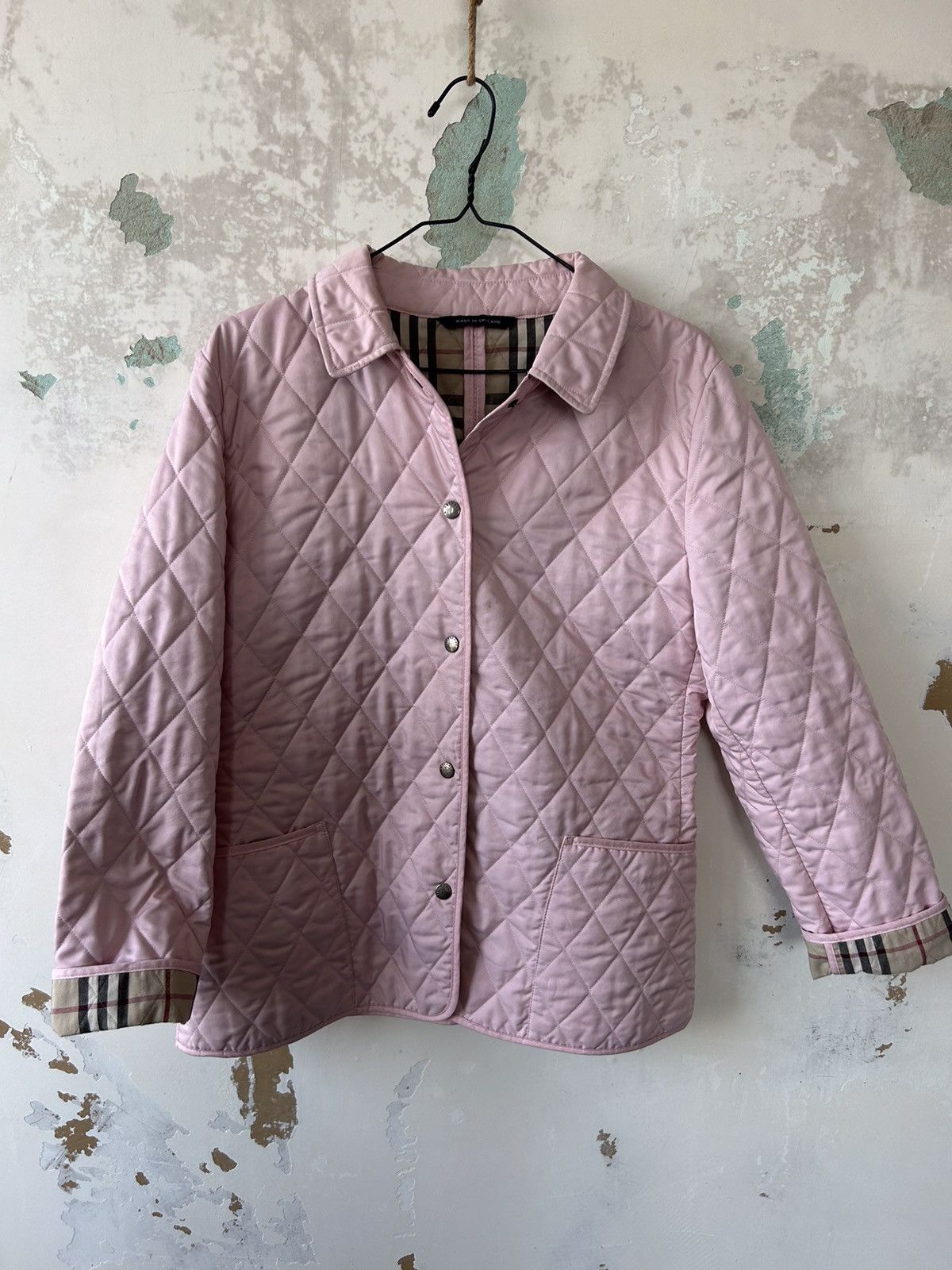 Burberry pink quilted jacket deals