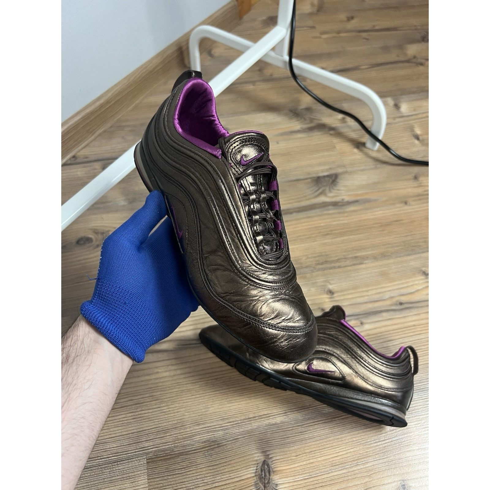 Nike Nike Vintage Womens Gold Bronze Flat Sneakers Size 39 US 8 Size US 8 / IT 38 - 3 Thumbnail