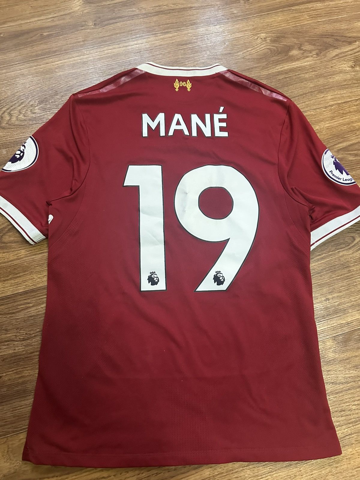 Vintage New Balance Liverpool 2017 2018 Mane #19 Home Shirt Jersey Size US S / EU 44-46 / 1 - 3 Thumbnail