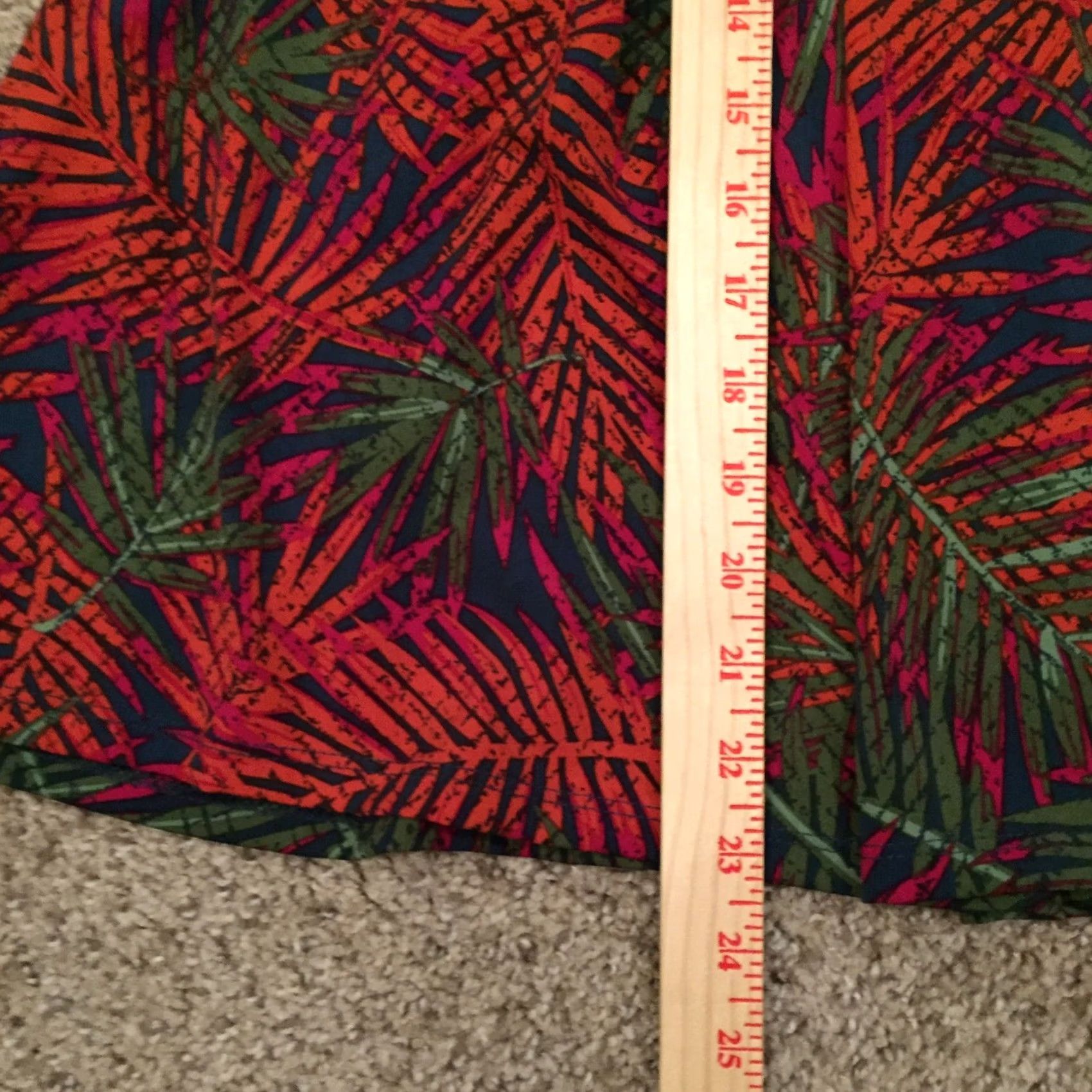 Vintage LuLaRoe Madison Floral Pleated Skirt Small Unlined Poplar Size 28" / US 6 / IT 42 - 5 Thumbnail