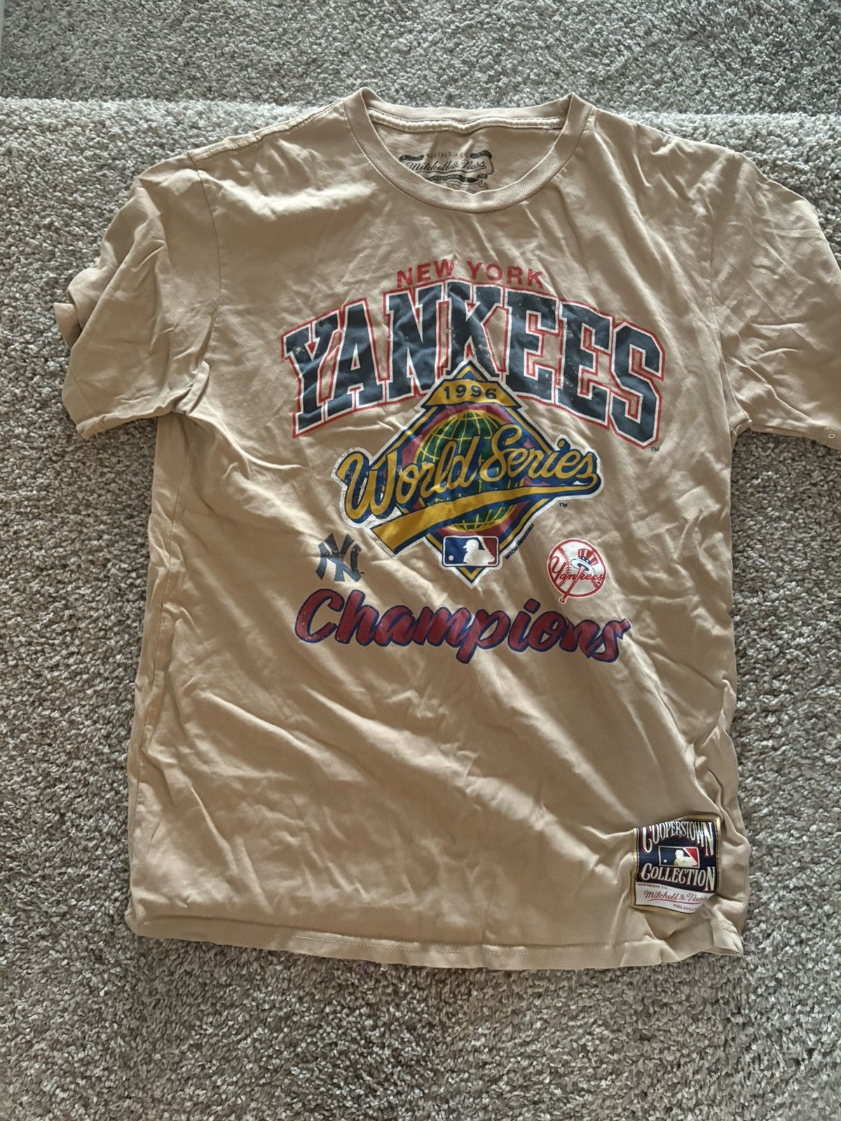 Vintage Mitchell and Ness Yankee World Series Tee Size US M / EU 48-50 / 2 - 1 Thumbnail