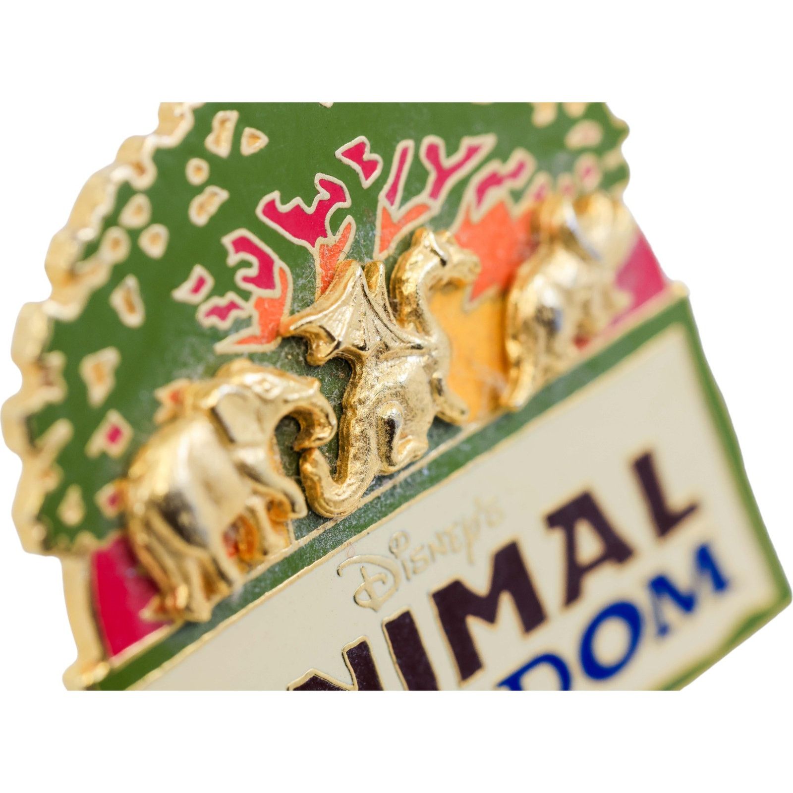 Disney Walt Disney World Animal Kingdom Theme Park 2000 Gold Pin Size ONE SIZE - 4 Thumbnail