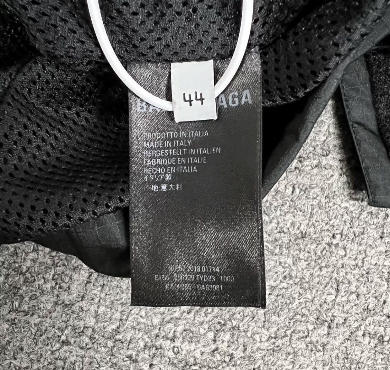 Balenciaga Balenciaga front and back embroidered logo half-zip jacket Size US S / EU 44-46 / 1 - 8 Thumbnail