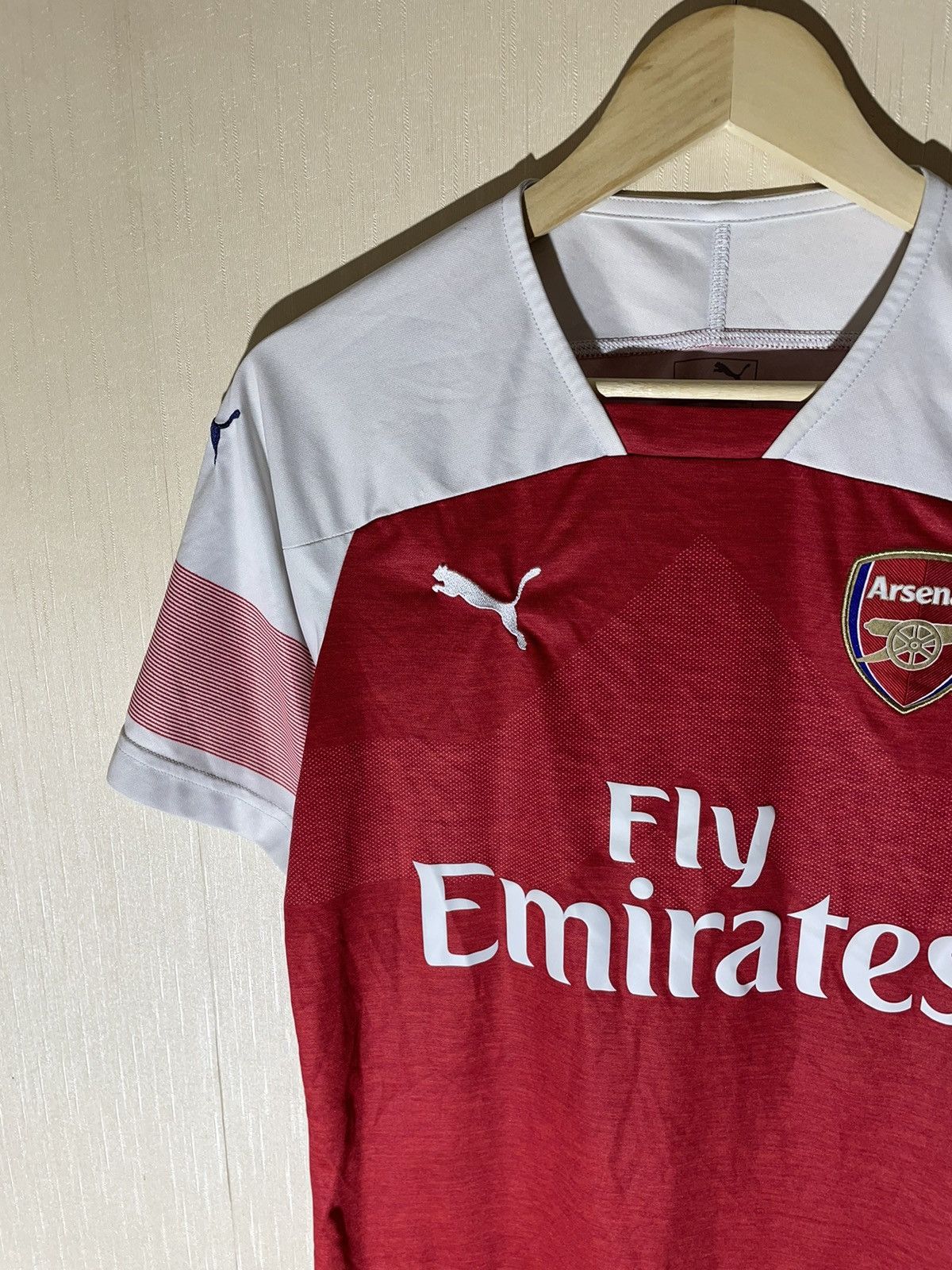 Puma Puma Arsenal 2017 soccer jersey Size US S / EU 44-46 / 1 - 3 Thumbnail