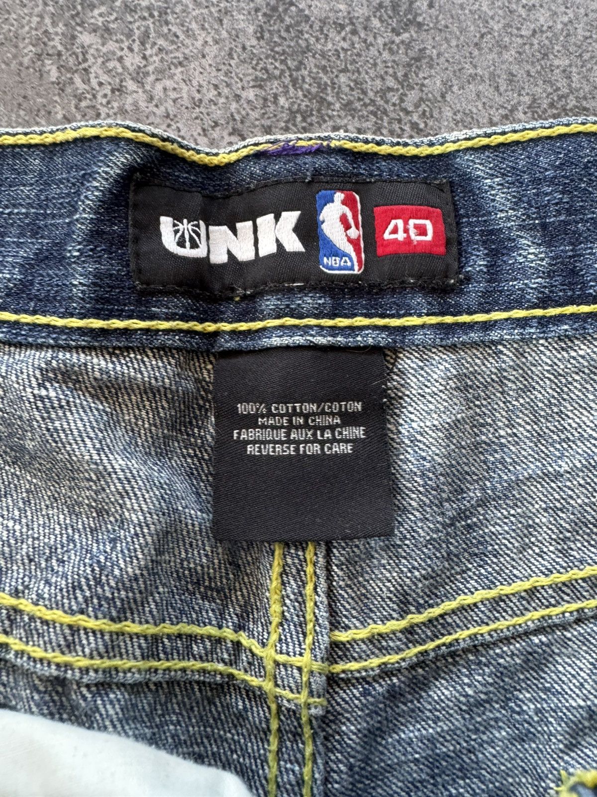 NBA Vintage UNK NBA Team Denim Shorts Size US 40 / EU 56 - 11 Thumbnail