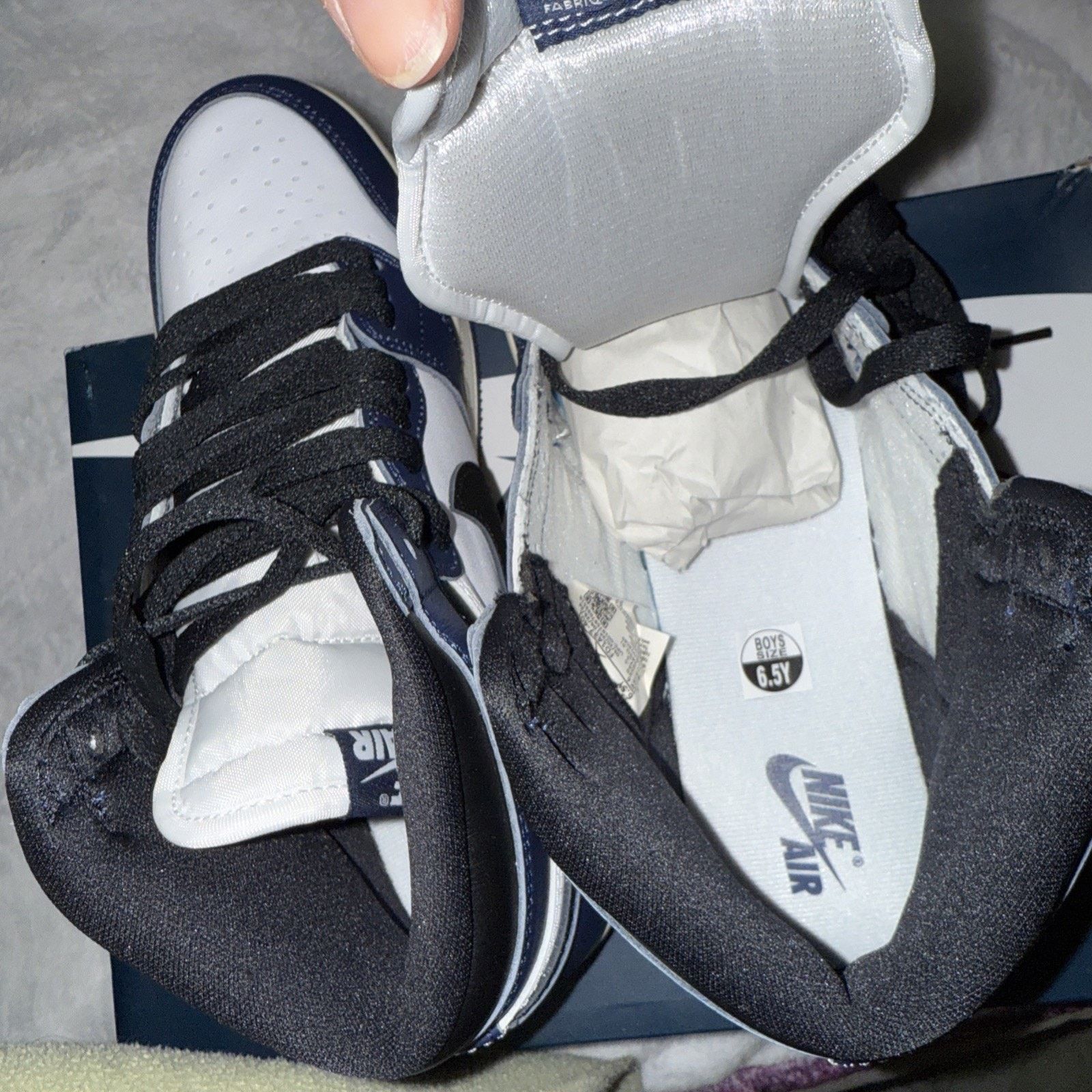 Nike Nike Air Jordan 1 Retro High OG Men 6.5y GS Midnight Navy Size US 6 / EU 39 - 6 Thumbnail