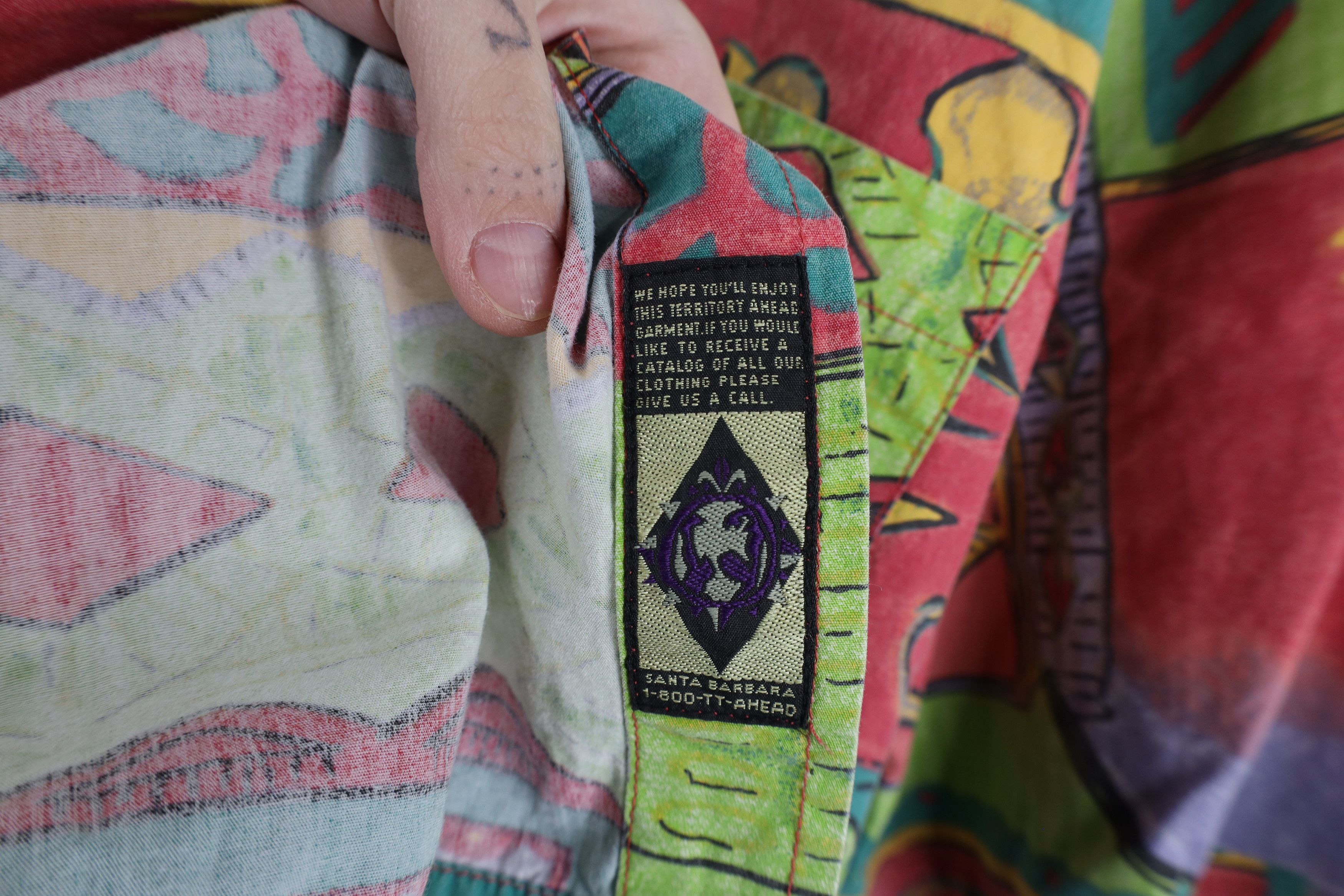 Vintage Vintage 90s Streetwear Rainbow Short Sleeve Button Shirt Size US XL / EU 56 / 4 - 5 Thumbnail