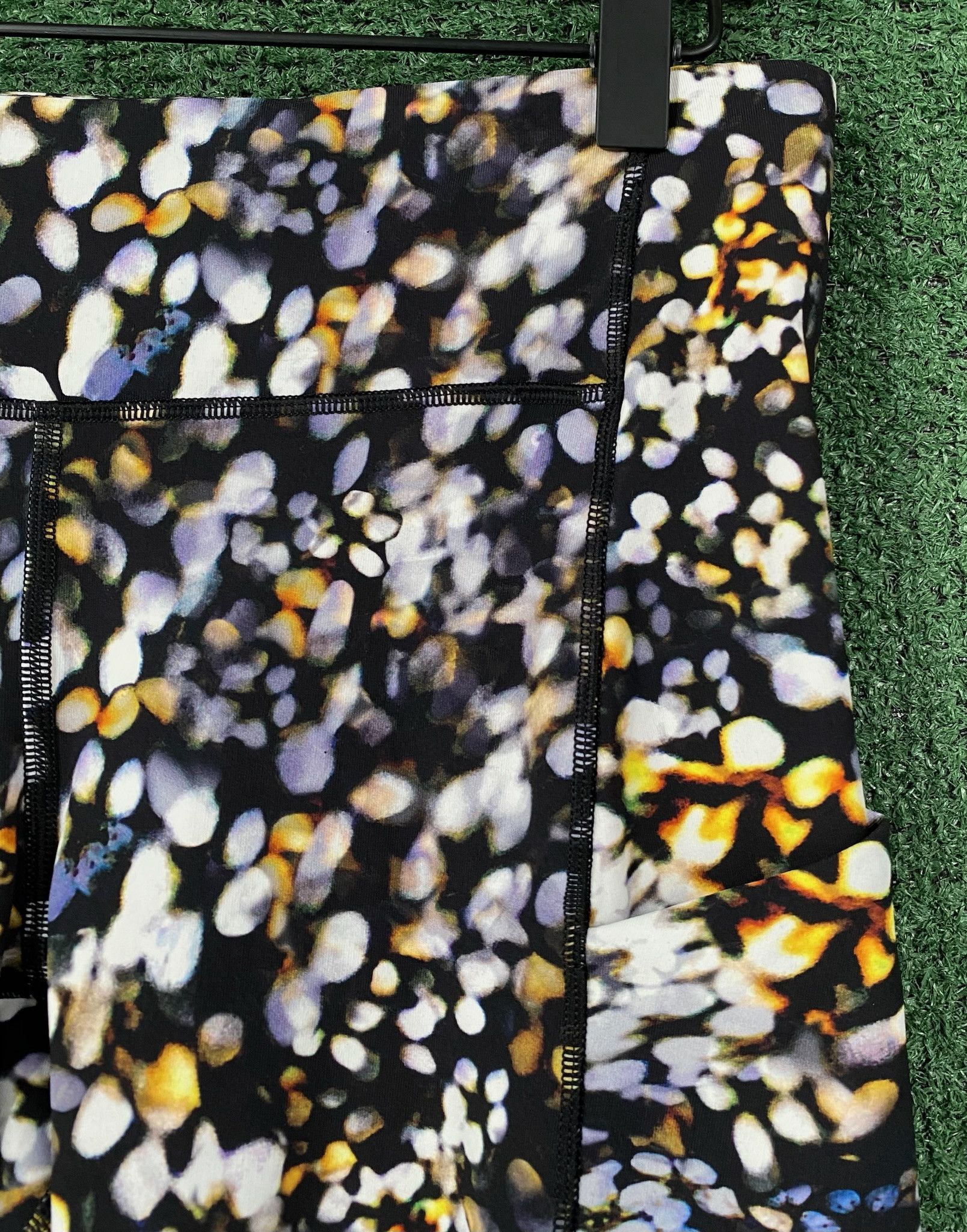 Lululemon Lululemon Speed Up Metropolis Glow Luxtreme Leggings Sz 6 Size 27" / US 4 / IT 40 - 3 Thumbnail