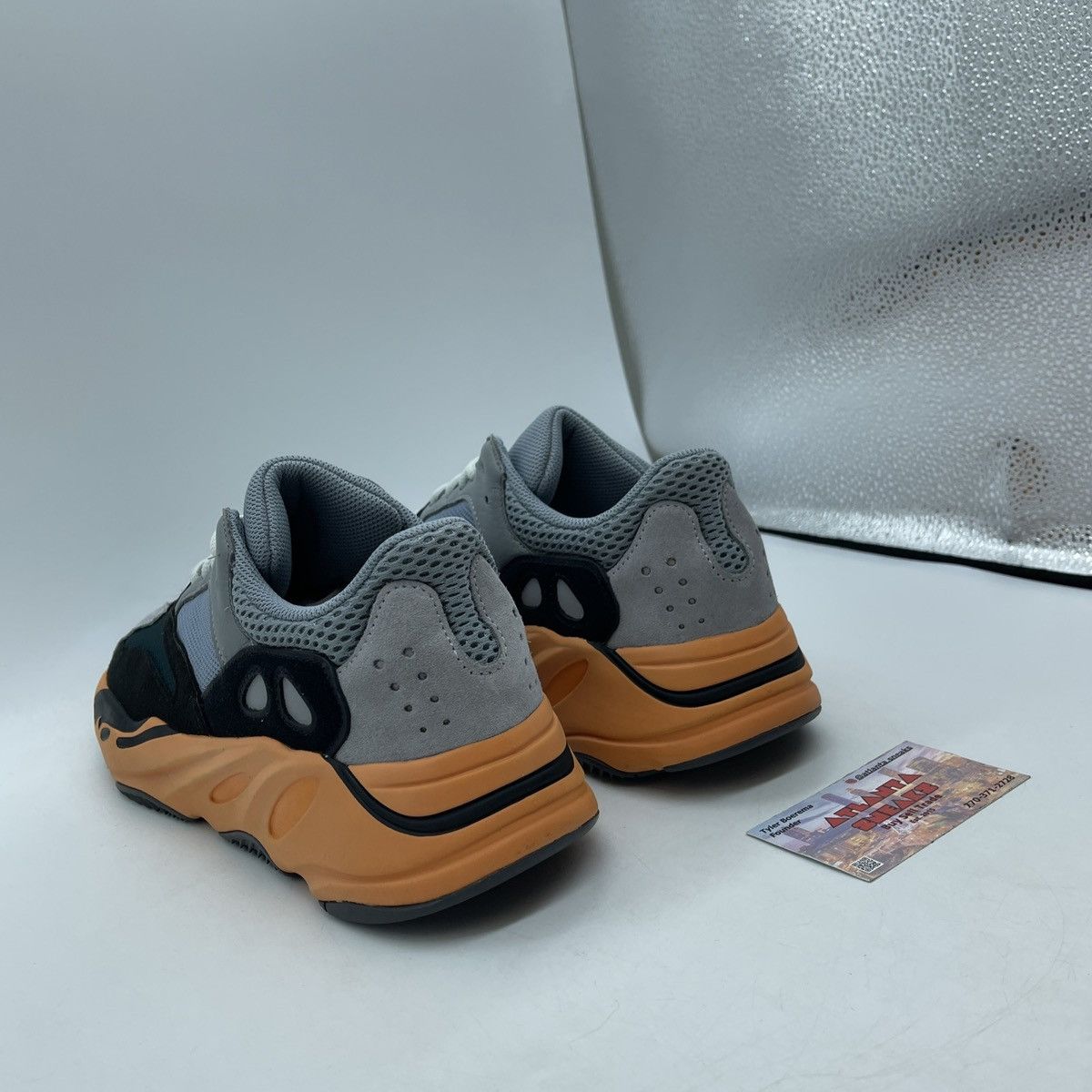 Adidas Yeezy boost 700 wash orange Size US 9.5 / EU 42-43 - 4 Thumbnail