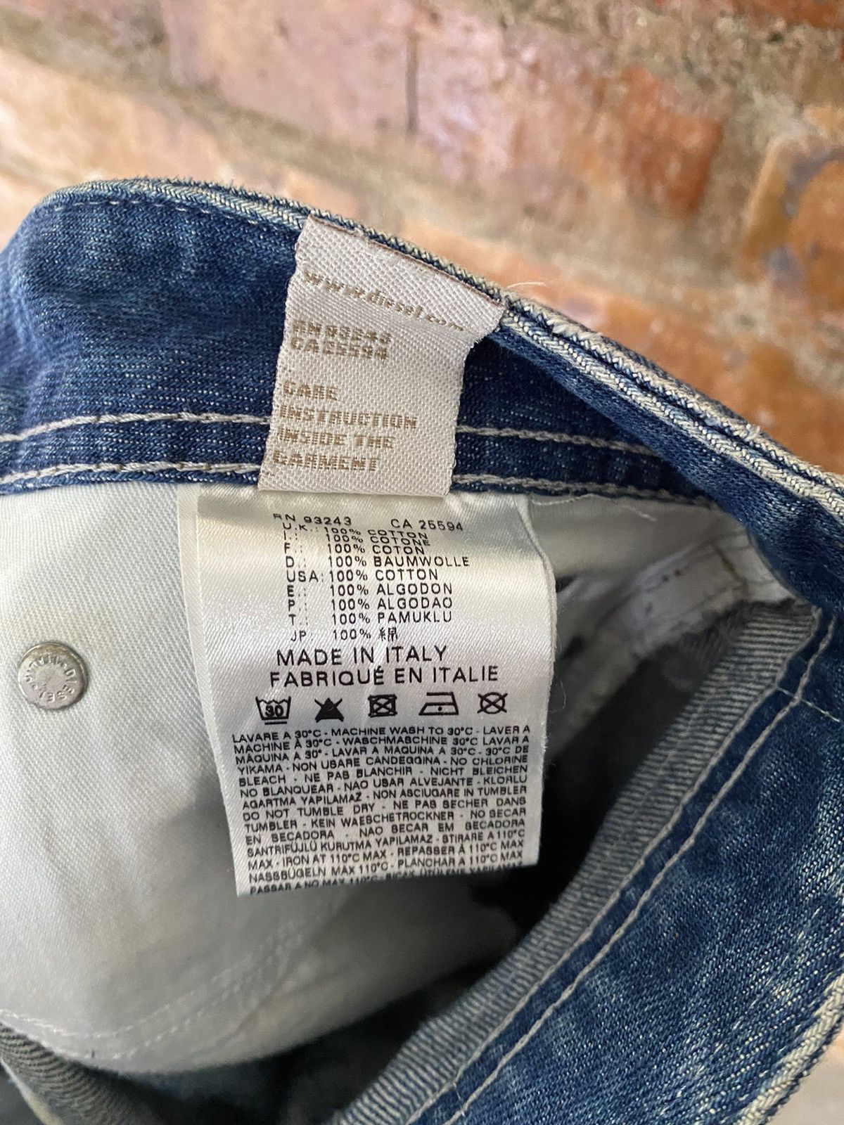 Diesel 2000s Diesel Distressed Dirty Whisker raw flare denim Size US 33 - 22 Thumbnail