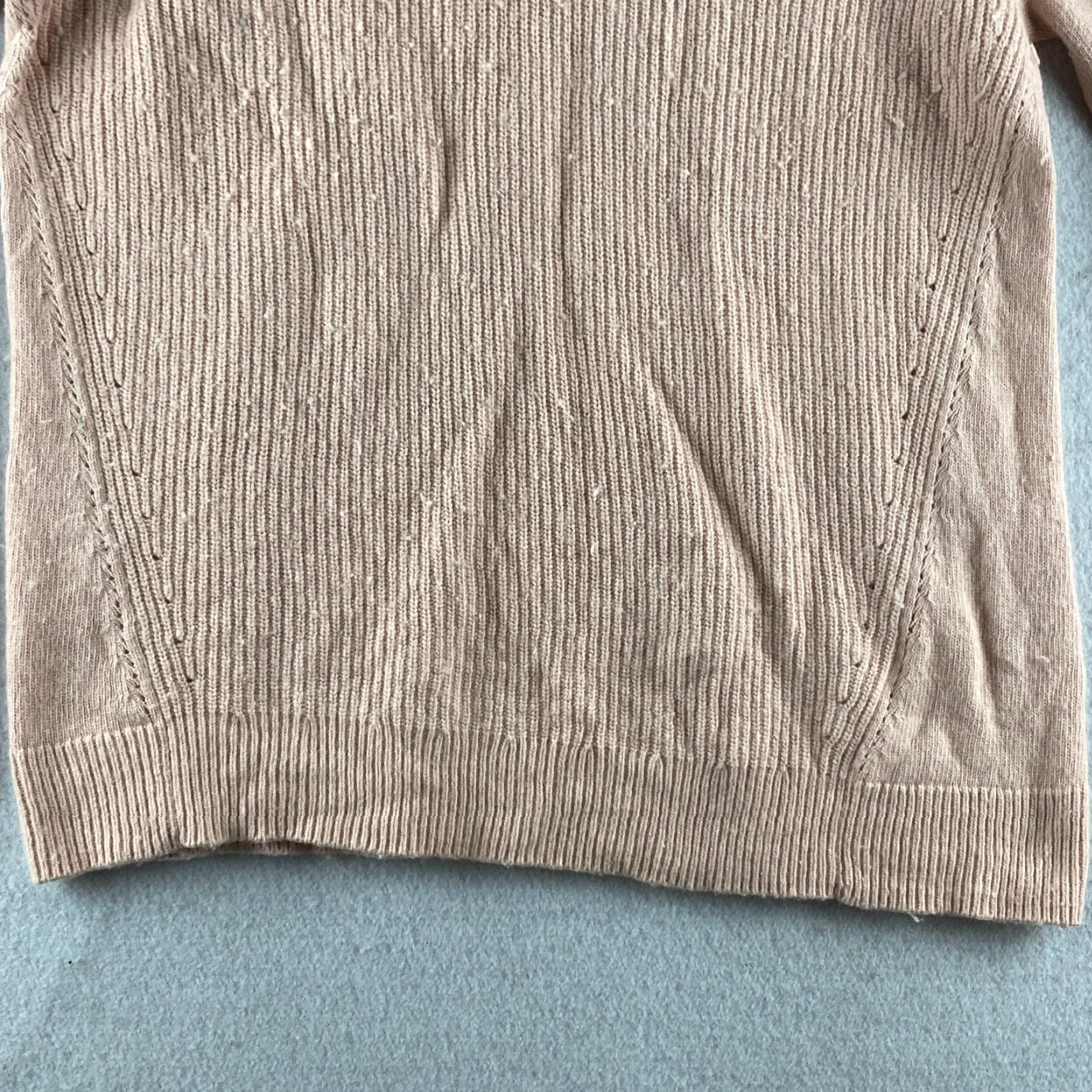 Talbots Talbots Sweater Womens Medium Petite MP Pink Cashmere Wool Blend Pullover V-Neck Size M / US 6-8 / IT 42-44 - 3 Thumbnail