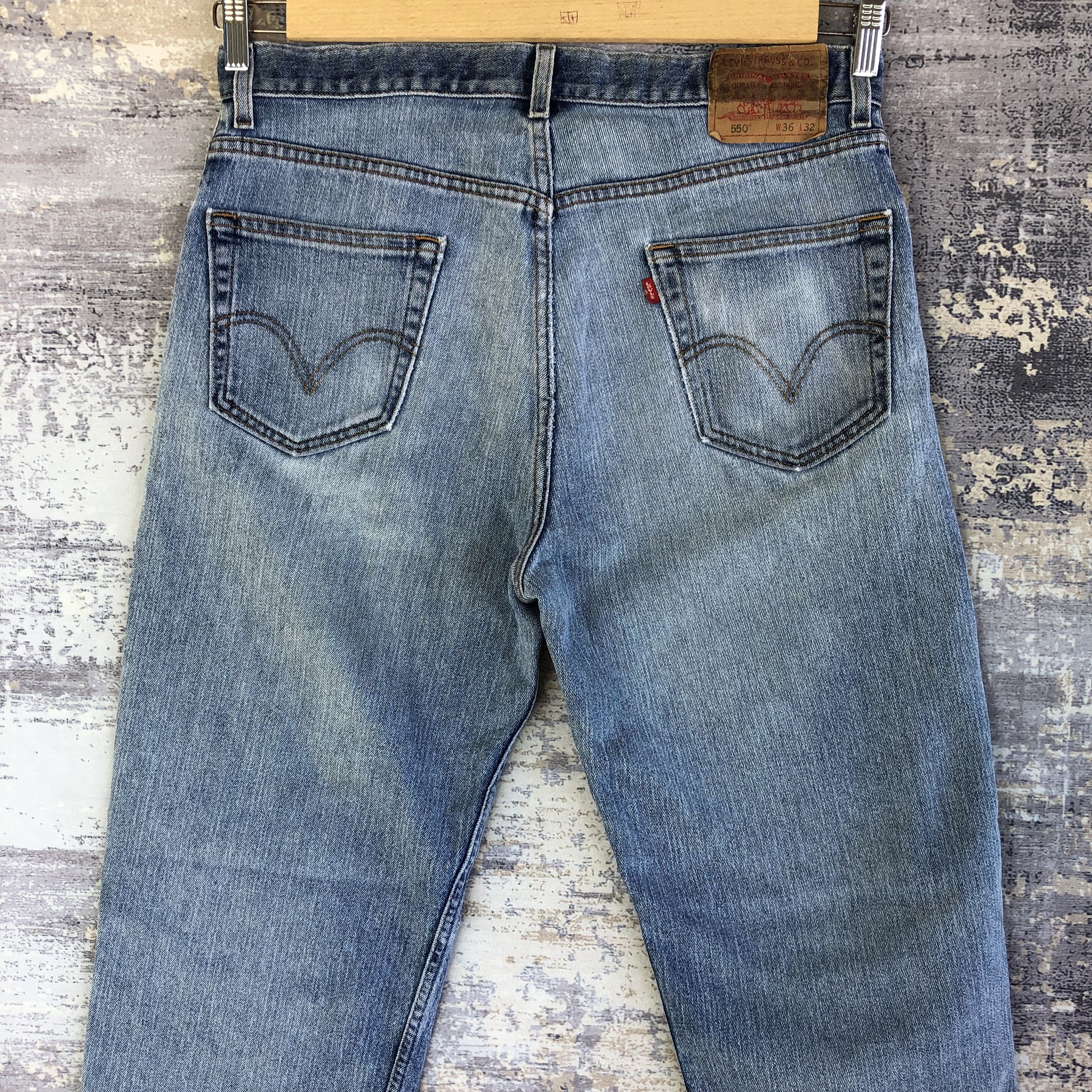Levi's Vintage Levis 550 Light Wash Jeans Levi's Distressed Denim Size US 34 / EU 50 - 4 Thumbnail