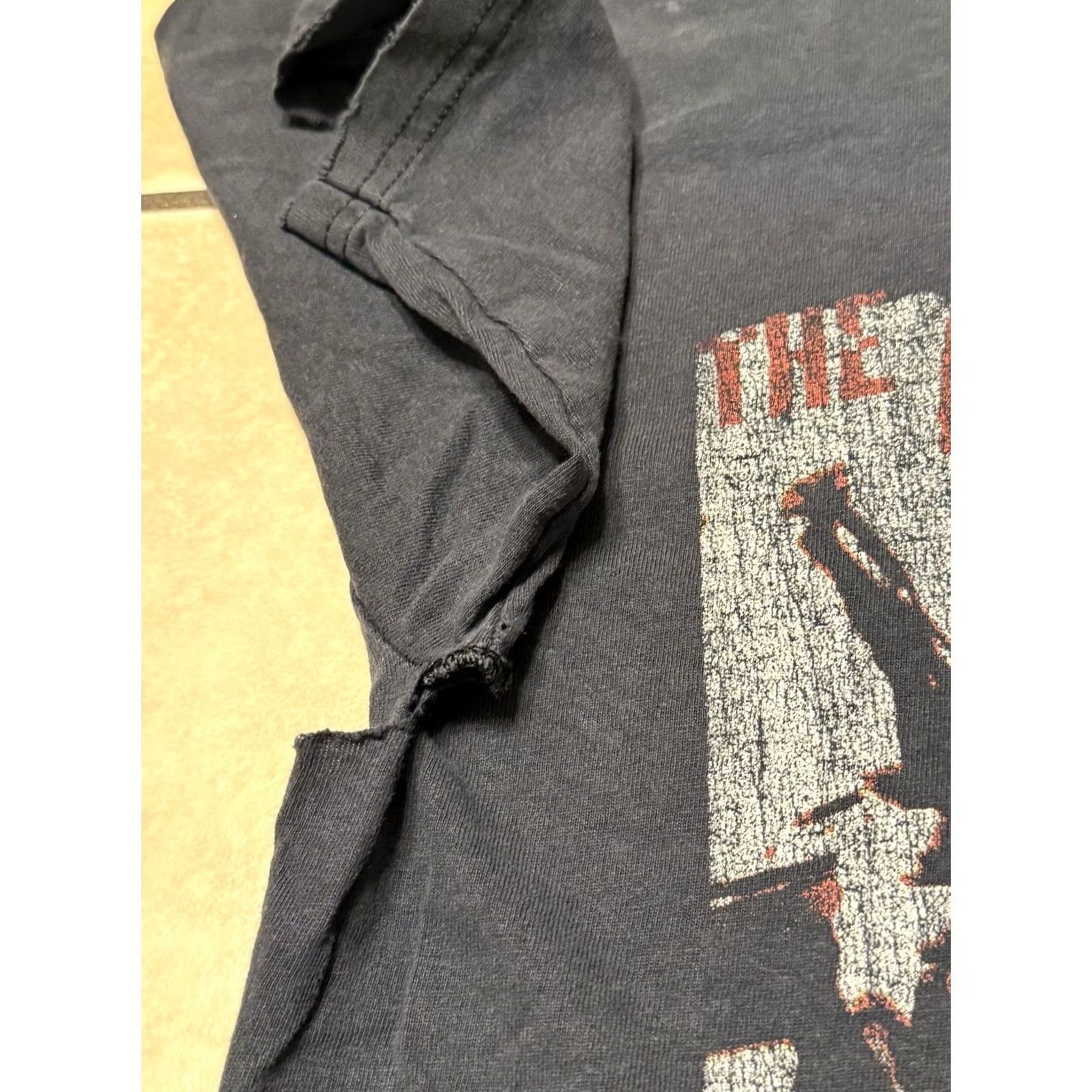 Hanes VINTAGE The Clash Shirt Small Unisex Adults 2005 70s Punk Rock Graphic Print Crew Neck Black Hanes Distressed Size US S / EU 44-46 / 1 - 6 Thumbnail